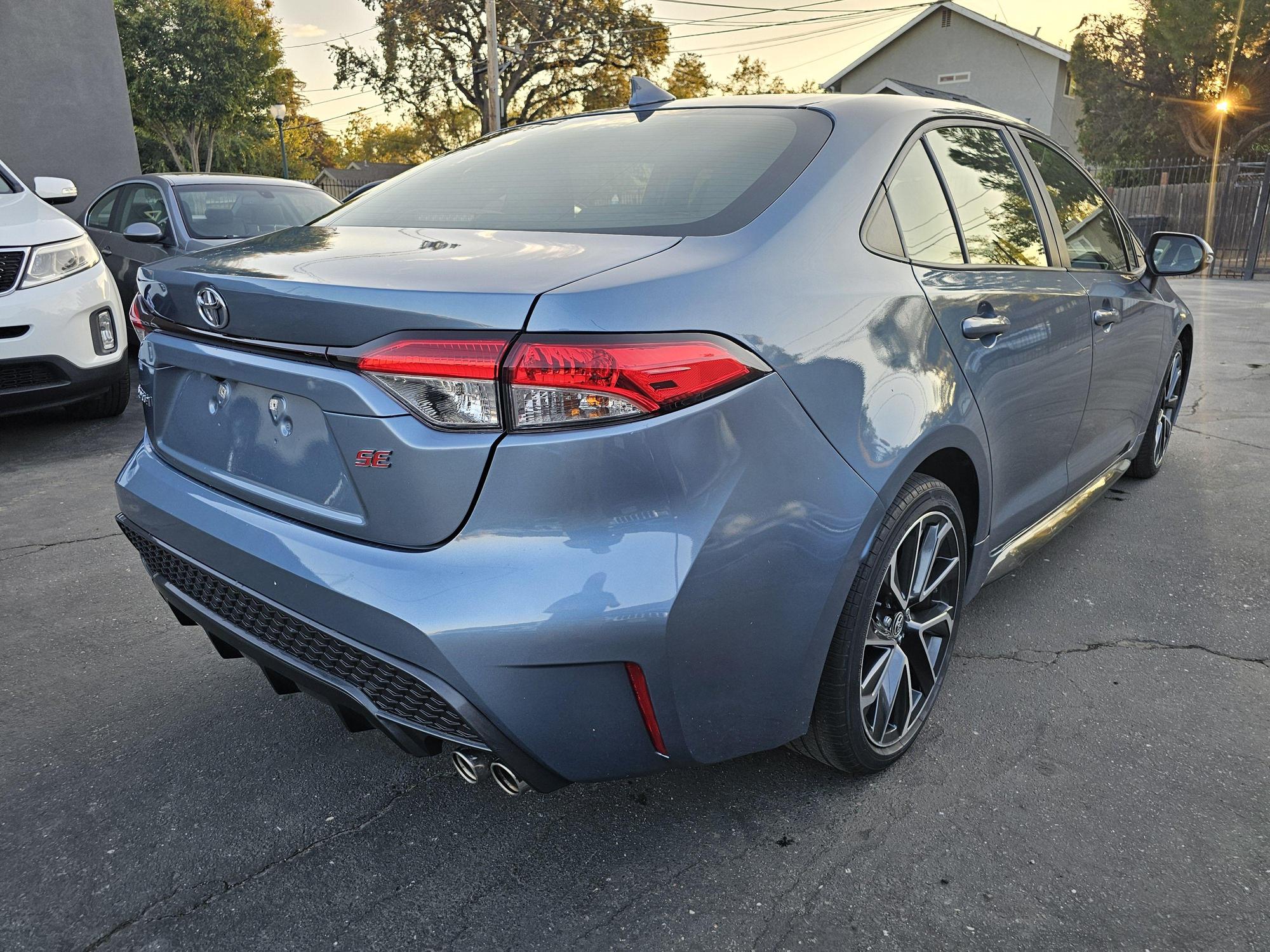 2022 Toyota Corolla SE photo 31