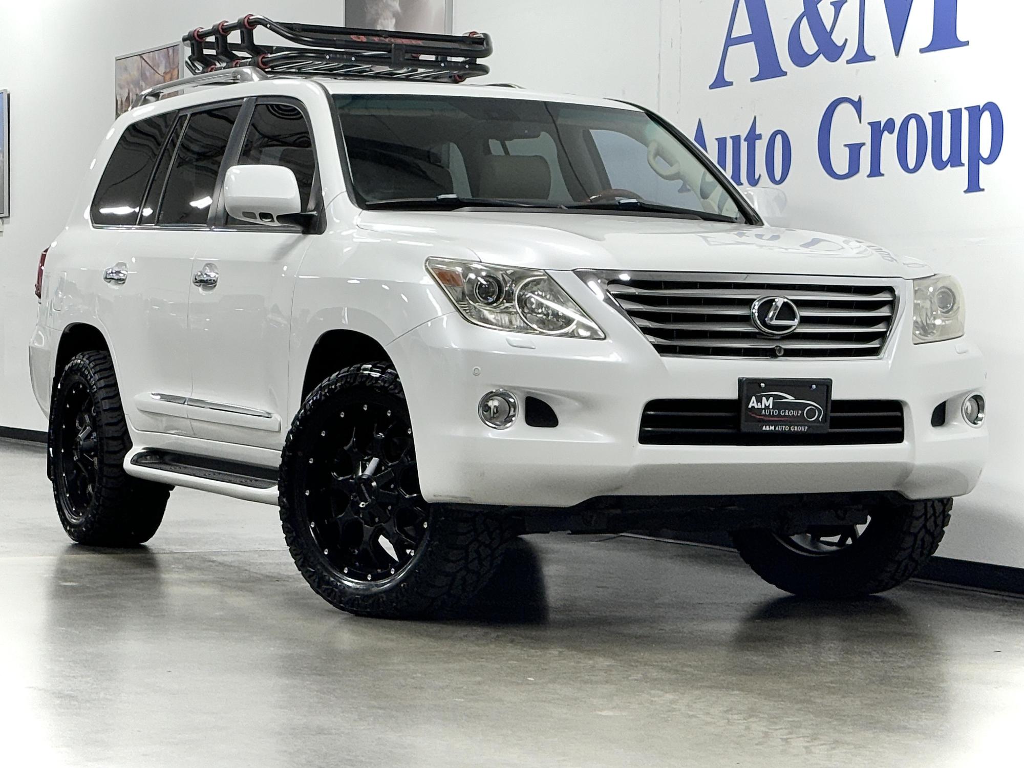 2010 Lexus LX 570 photo 26