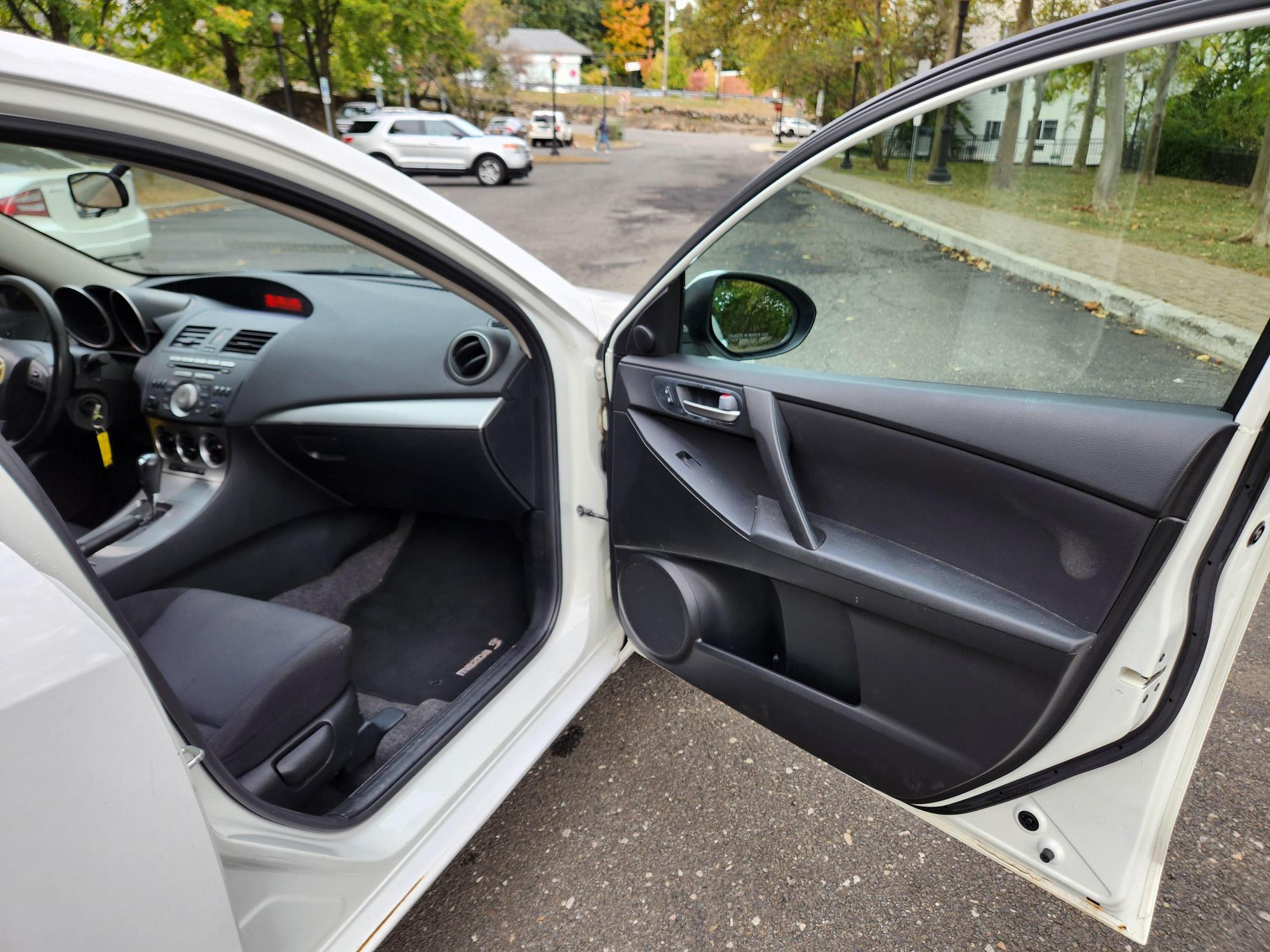 2010 Mazda MAZDA3 i Sport photo 27