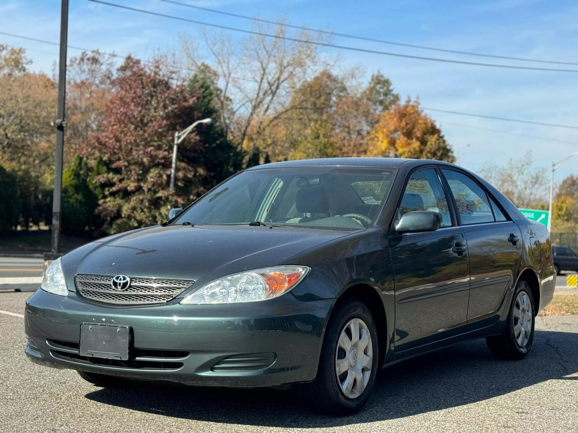 2003 Toyota Camry LE photo 10