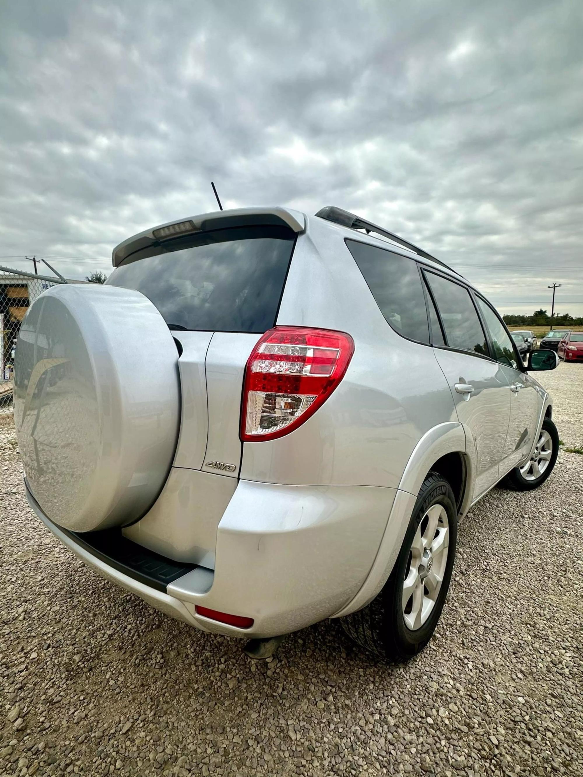 2009 Toyota RAV4 Limited photo 41