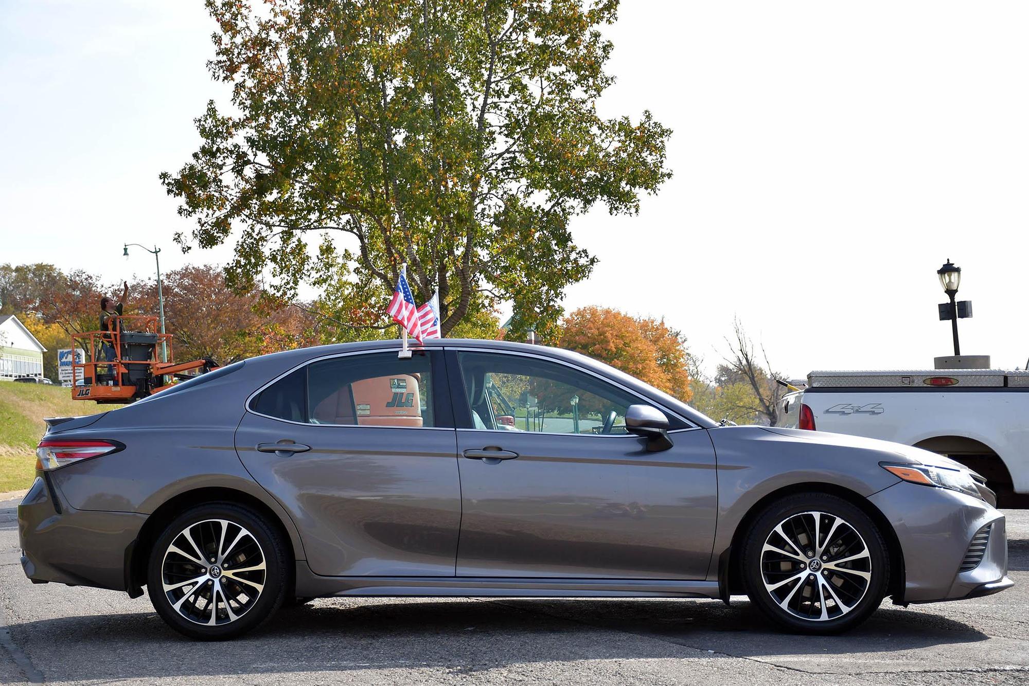 2018 Toyota Camry SE photo 51