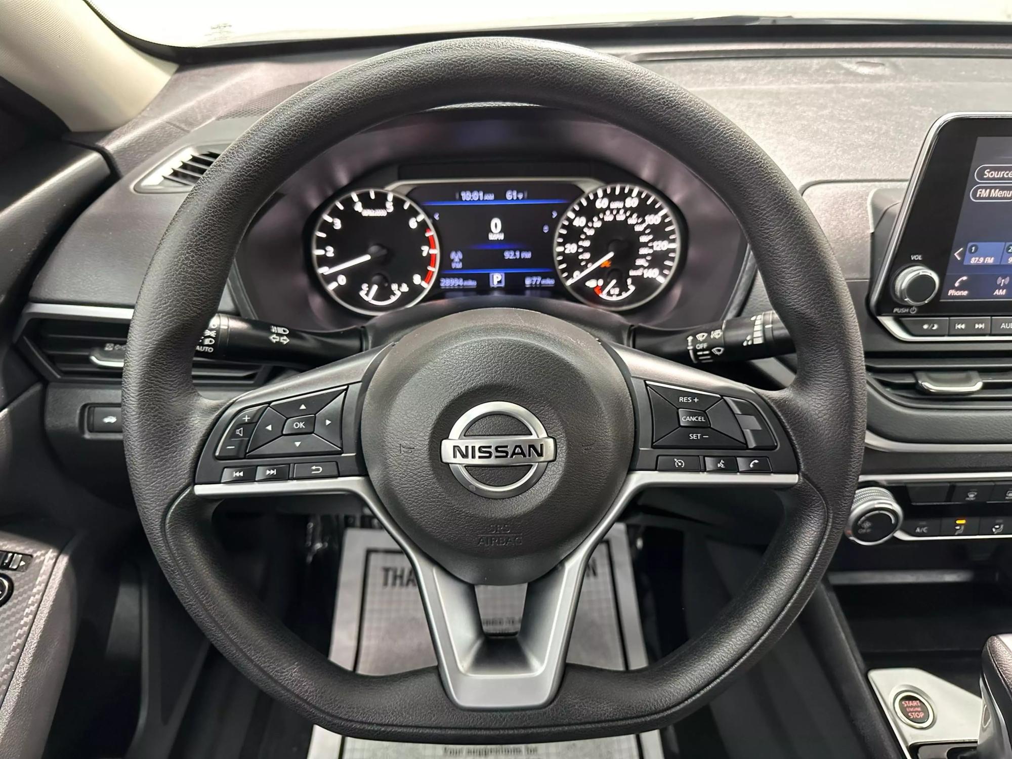 2022 Nissan Altima SV photo 29