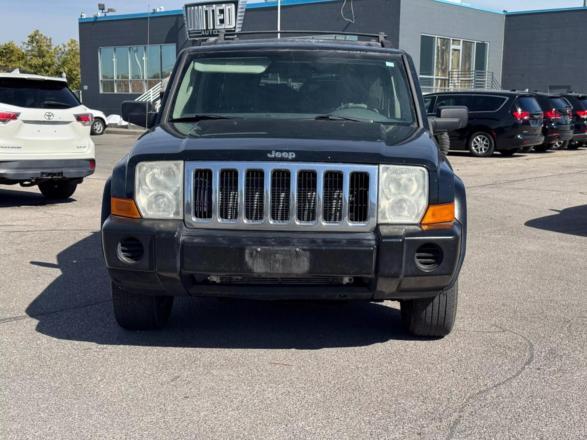 2007 Jeep Commander Sport photo 21