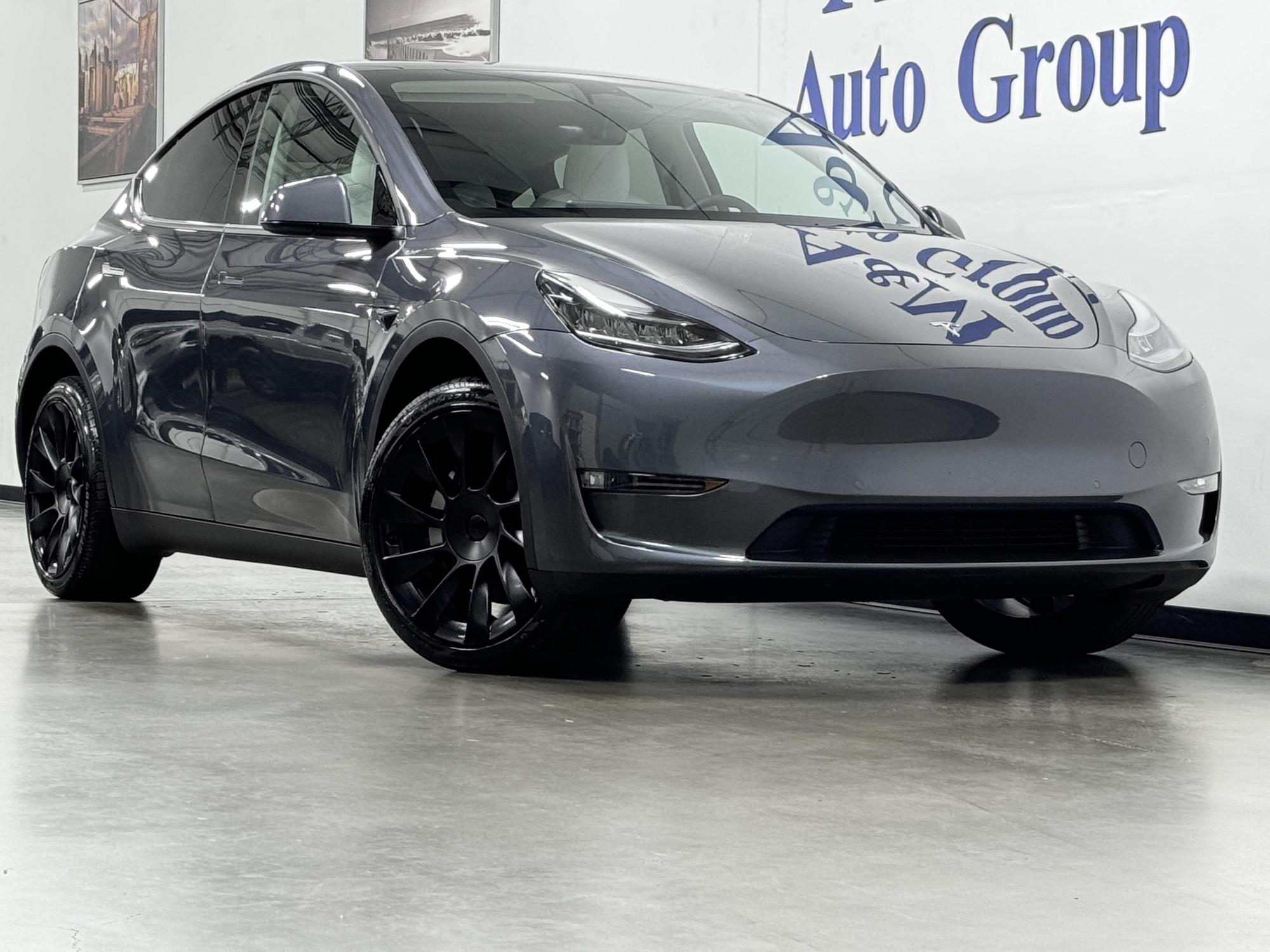 2022 Tesla Model Y Long Range photo 21