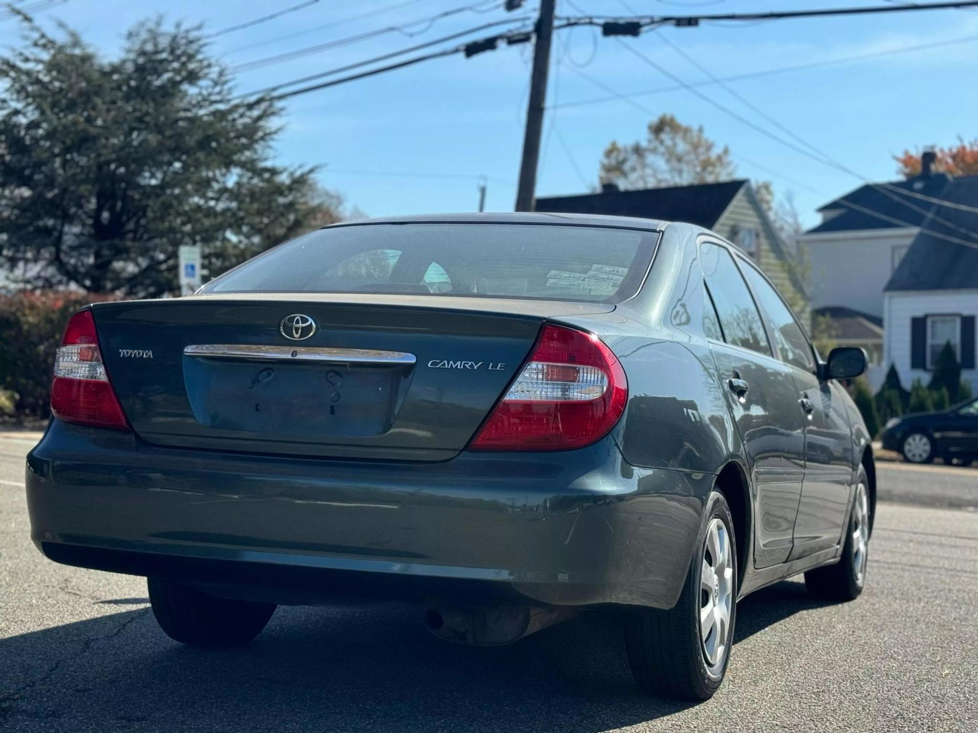 2003 Toyota Camry LE photo 13