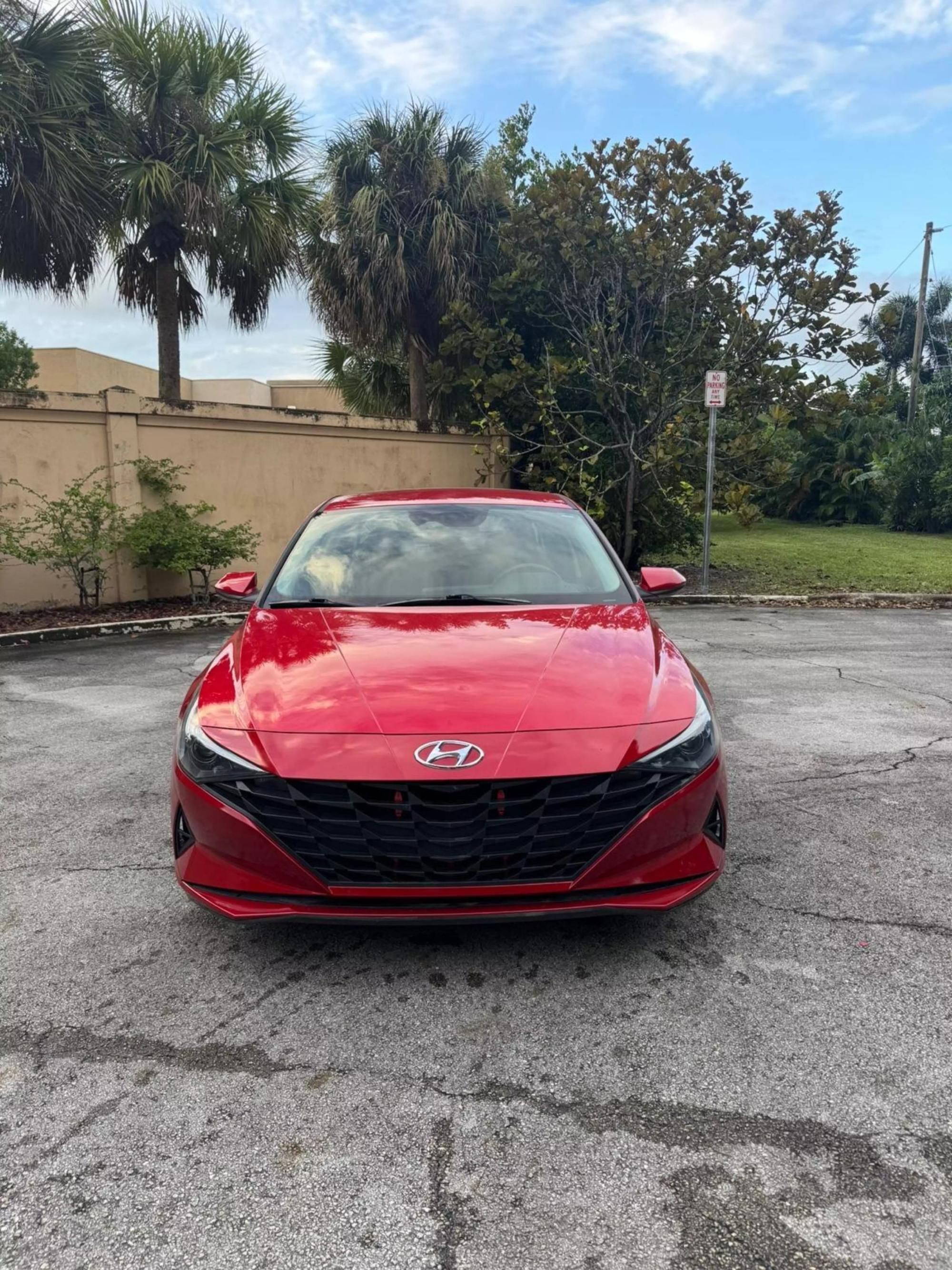 2021 Hyundai Elantra SEL photo 18