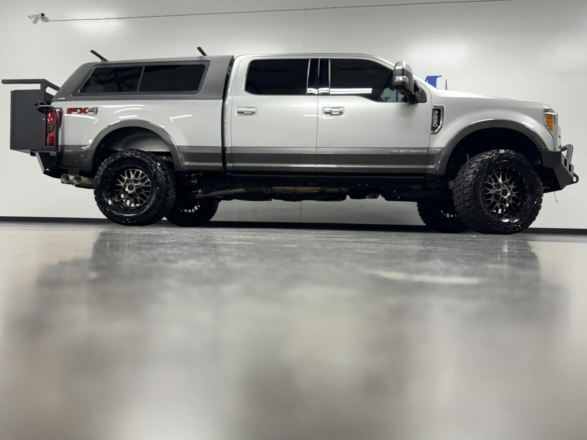 2019 Ford F-250 Super Duty Lariat photo 37