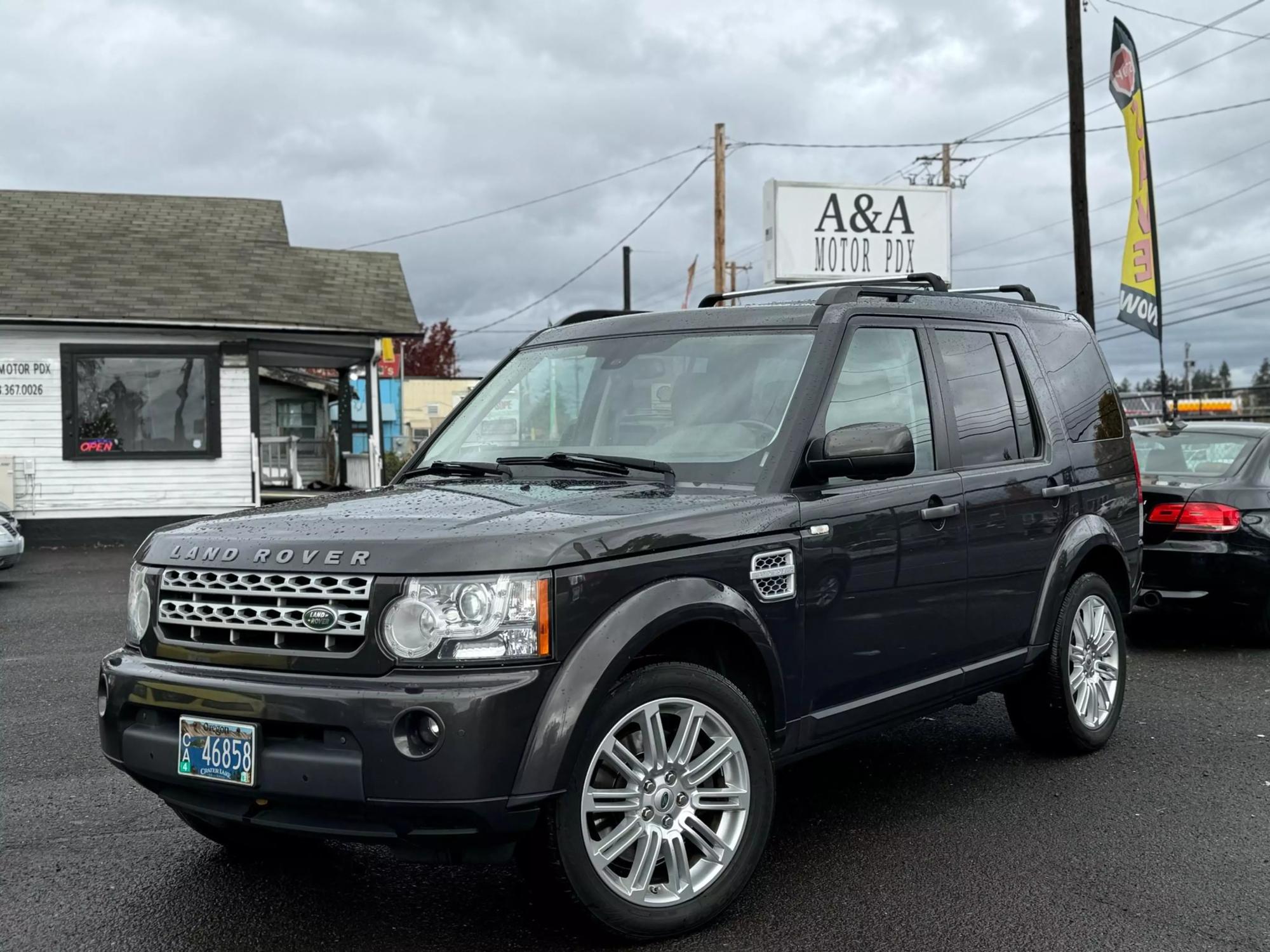 2013 Land Rover LR4 Base photo 32