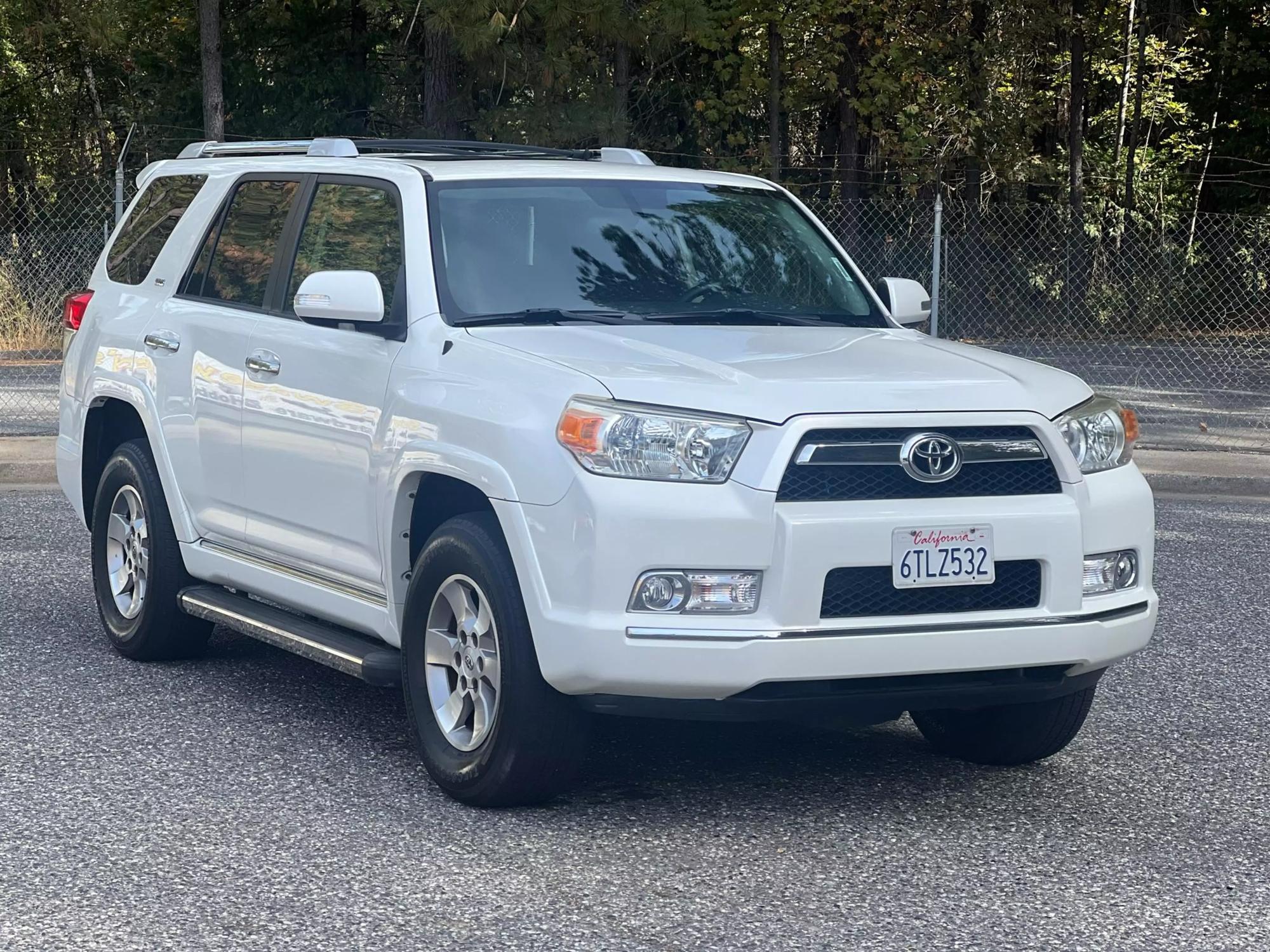 2011 Toyota 4Runner SR5 photo 24