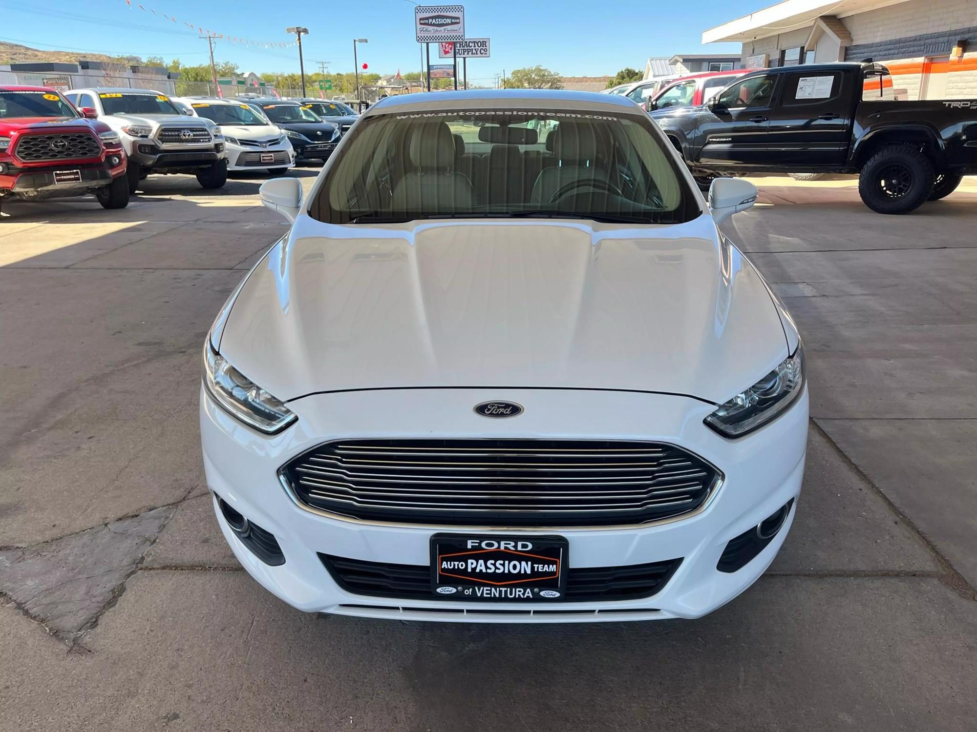 2014 Ford Fusion SE photo 32