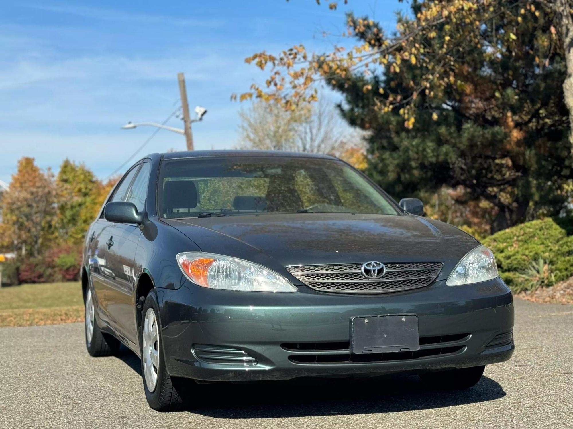 2003 Toyota Camry LE photo 11