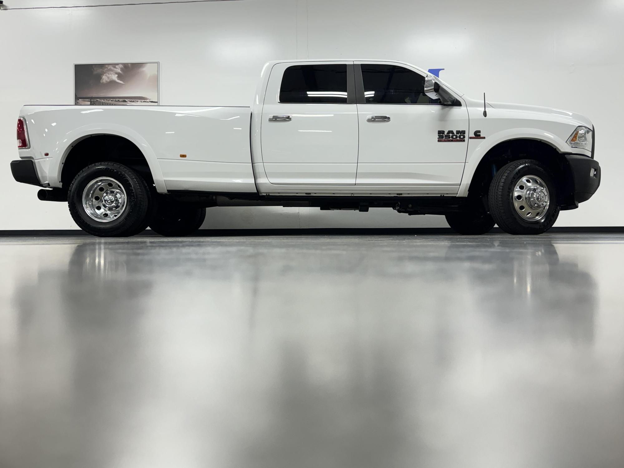 2014 RAM Ram 3500 Pickup Laramie photo 33