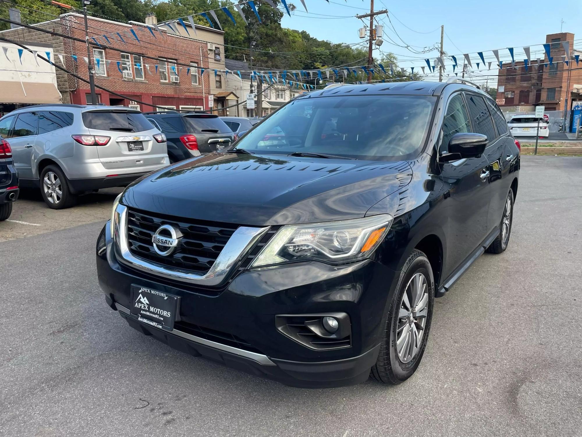 2017 Nissan Pathfinder SL photo 65