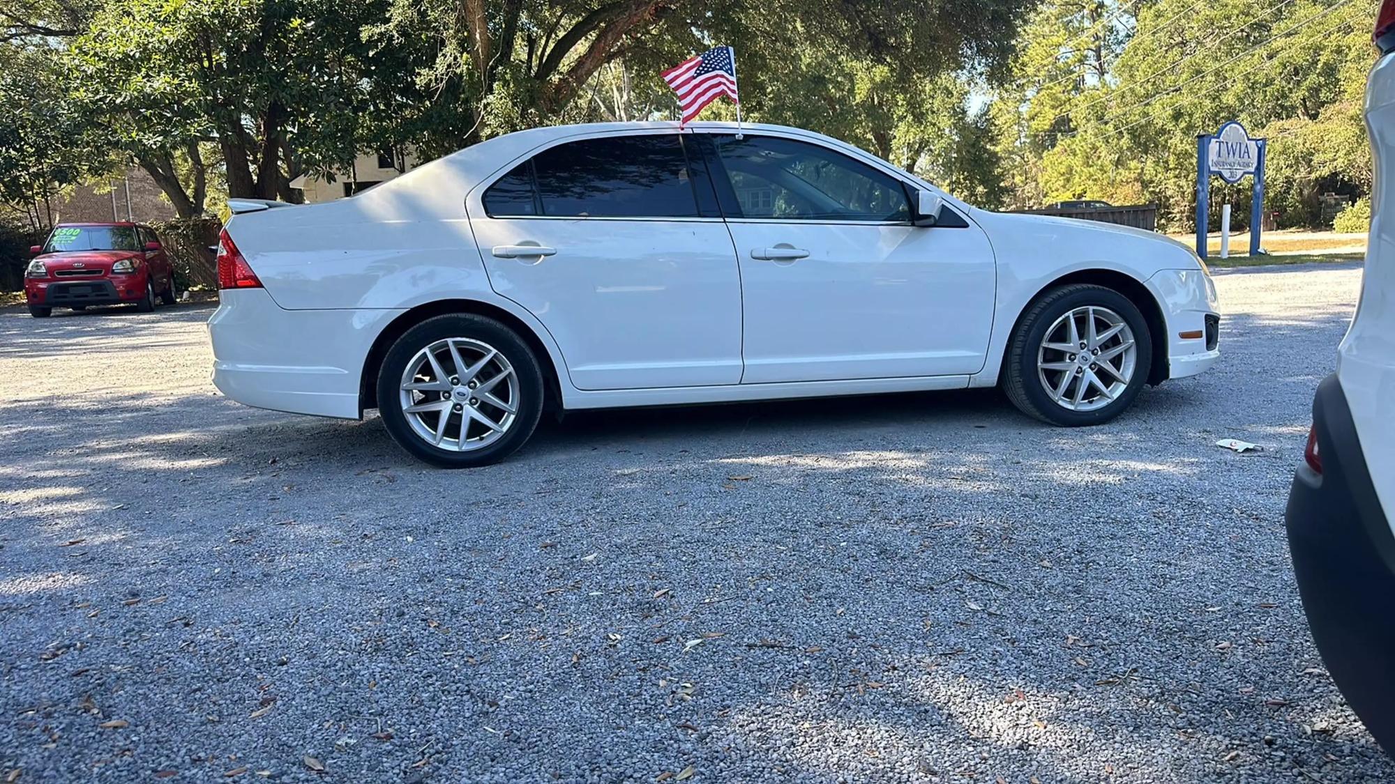 2011 Ford Fusion SE photo 10