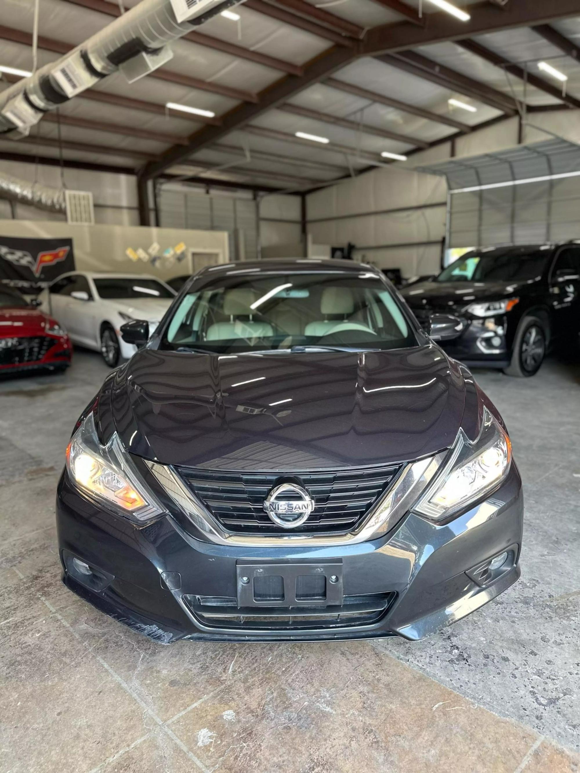 2018 Nissan Altima SL photo 21