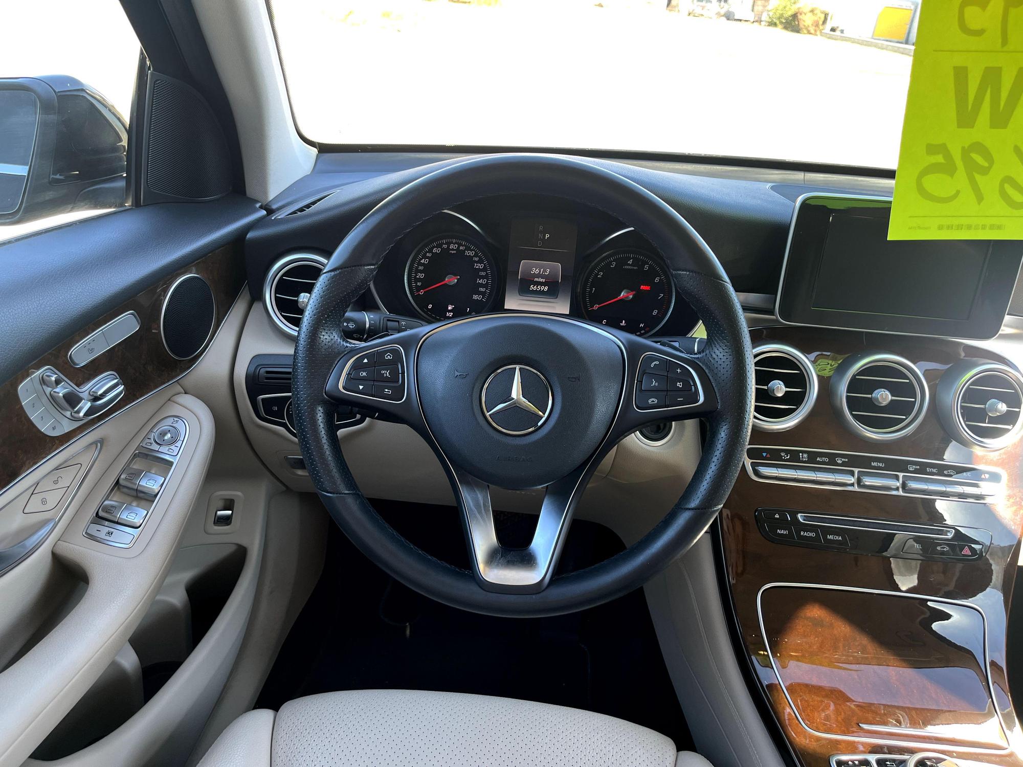 2019 Mercedes-Benz GLC GLC300 photo 40