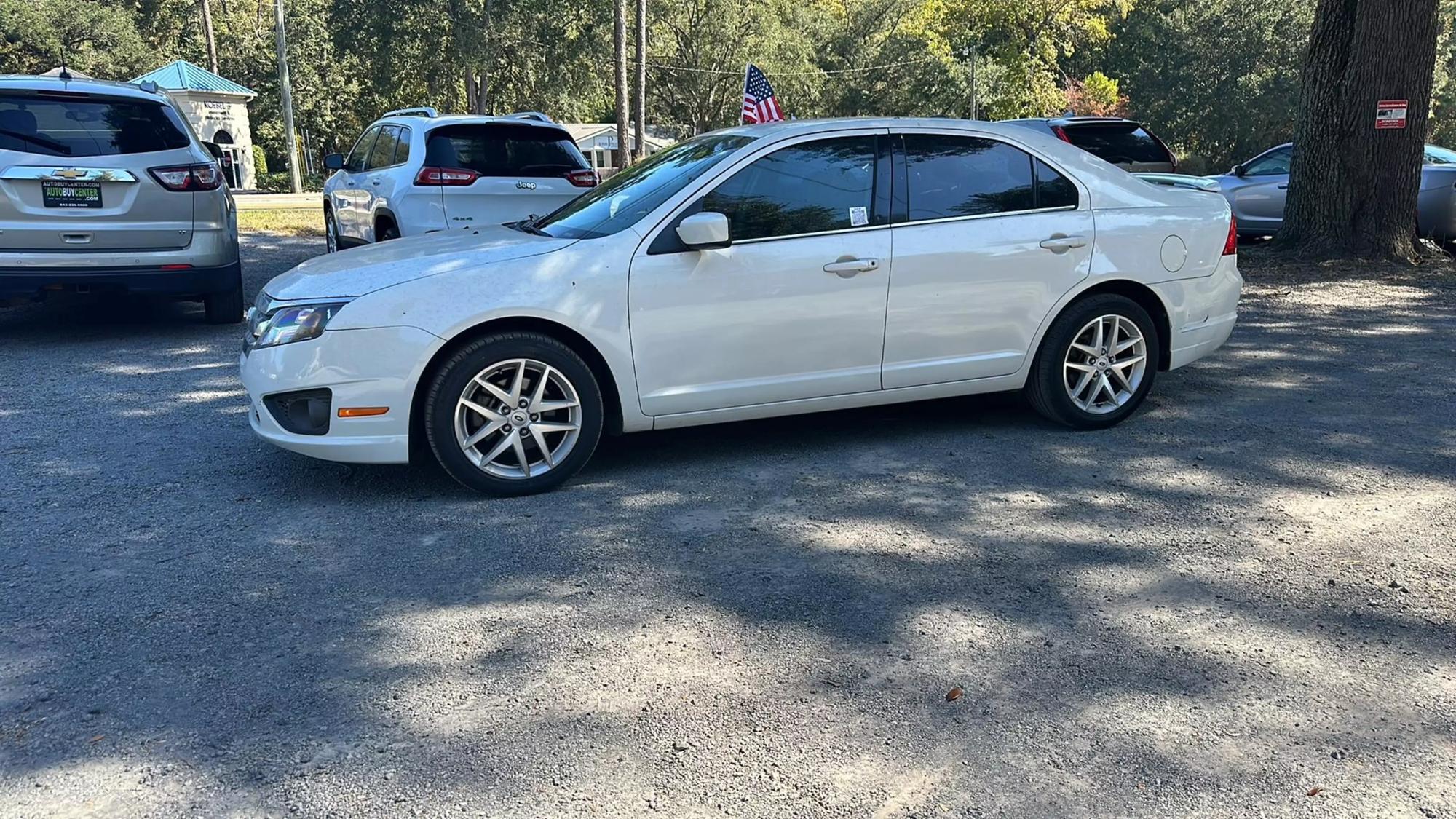 2011 Ford Fusion SE photo 12