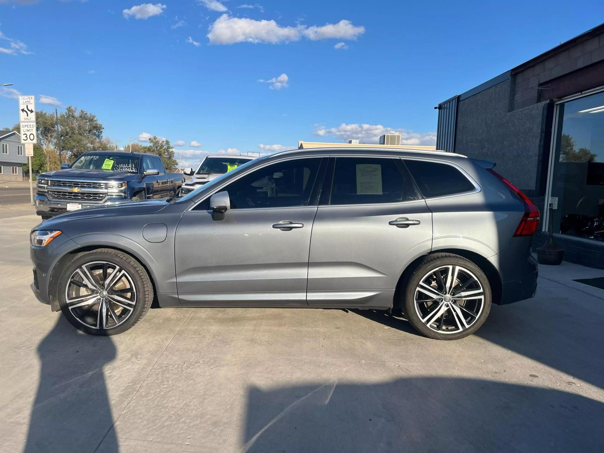 2019 Volvo XC60 R-Design photo 22