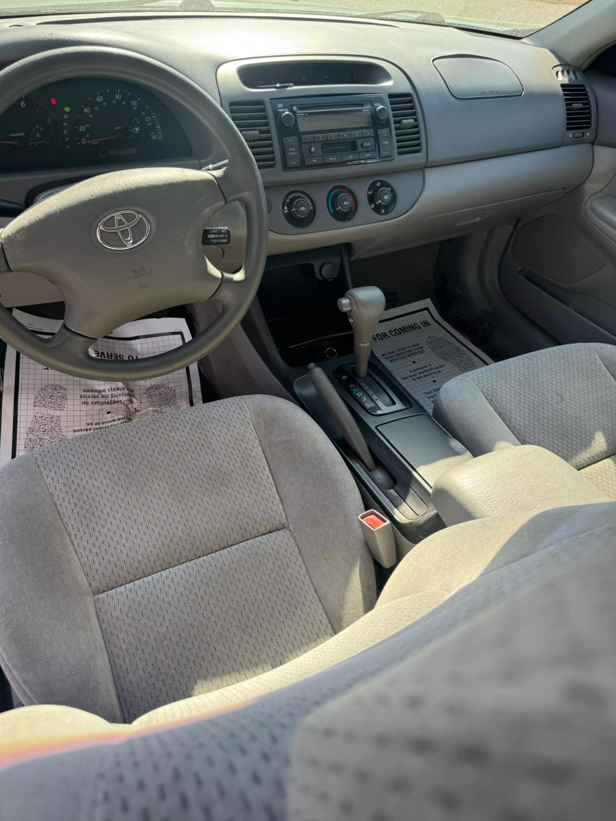 2003 Toyota Camry LE photo 17