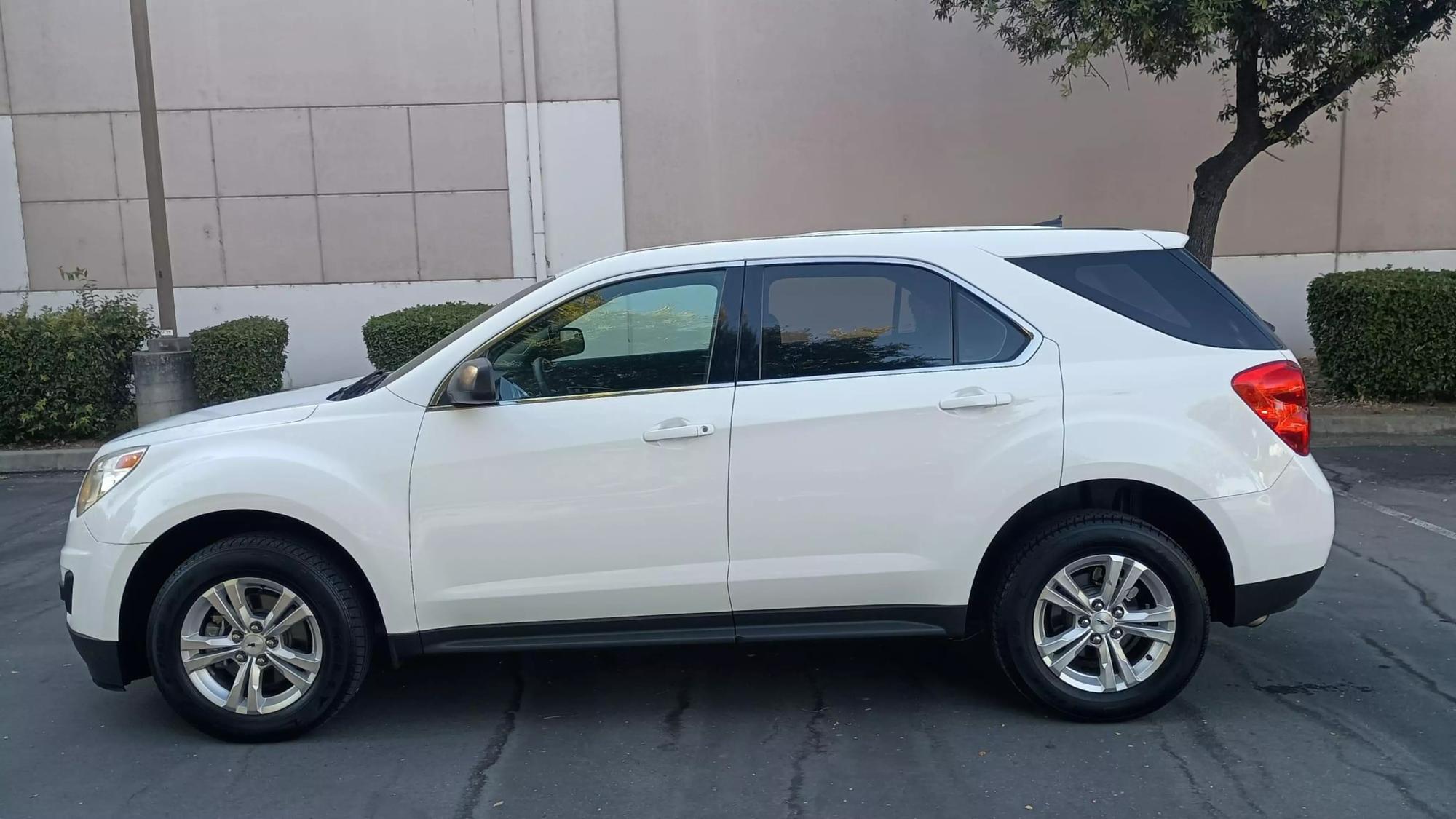 2014 Chevrolet Equinox LS photo 27