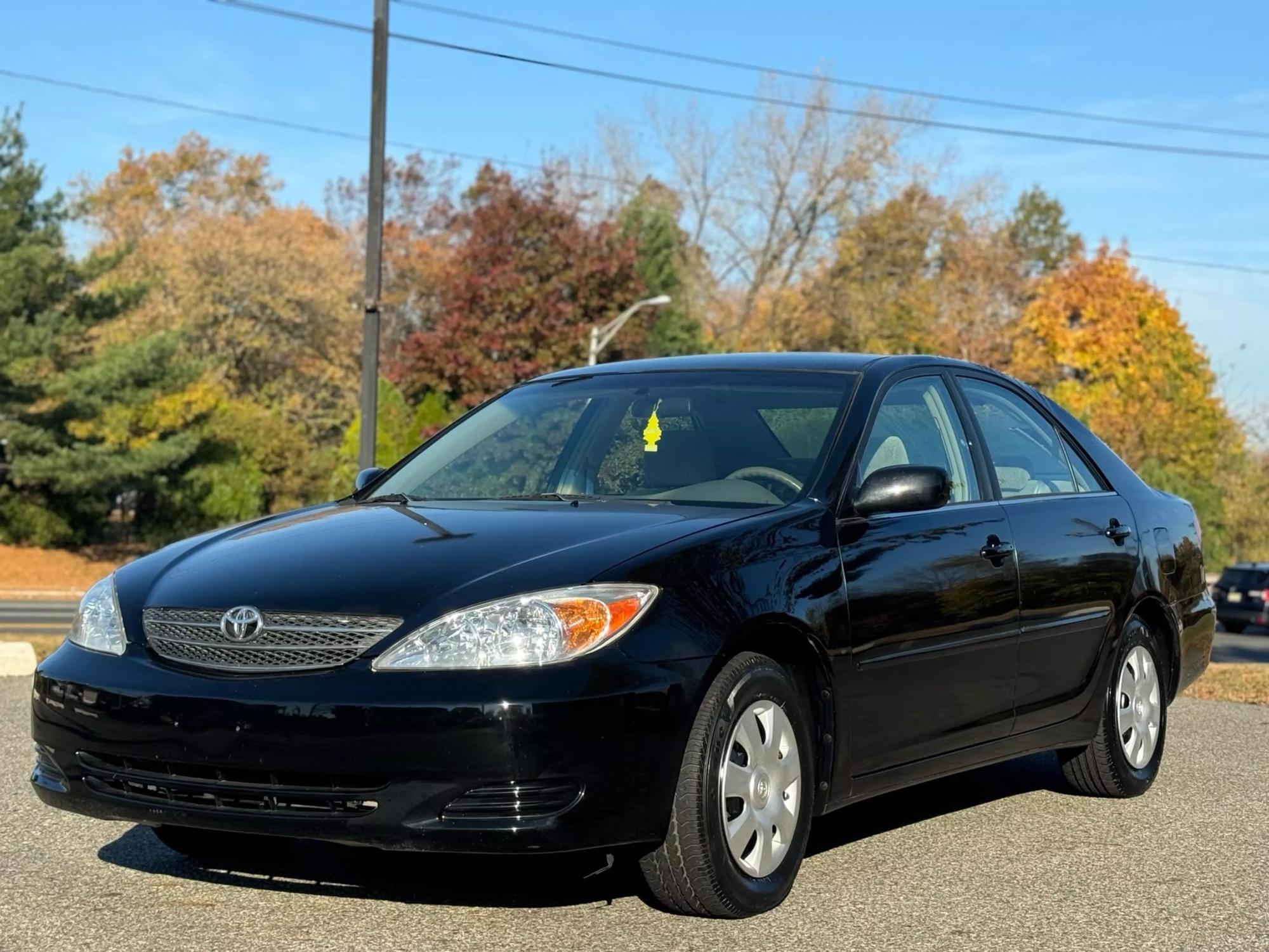 2003 Toyota Camry LE photo 15