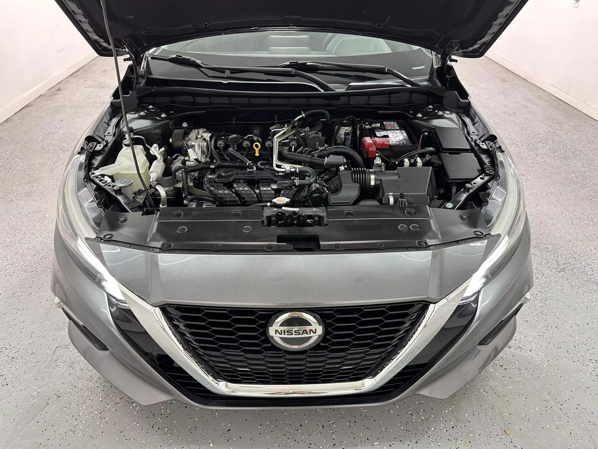 2022 Nissan Altima SV photo 32