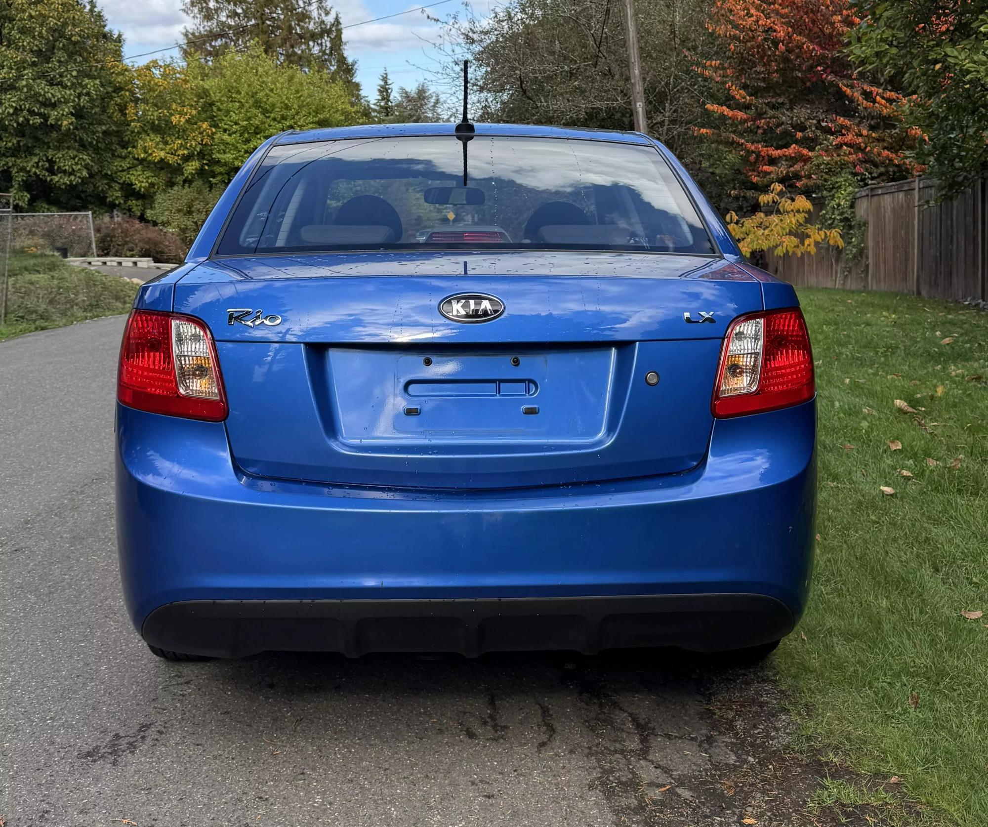 2010 Kia Rio LX photo 20