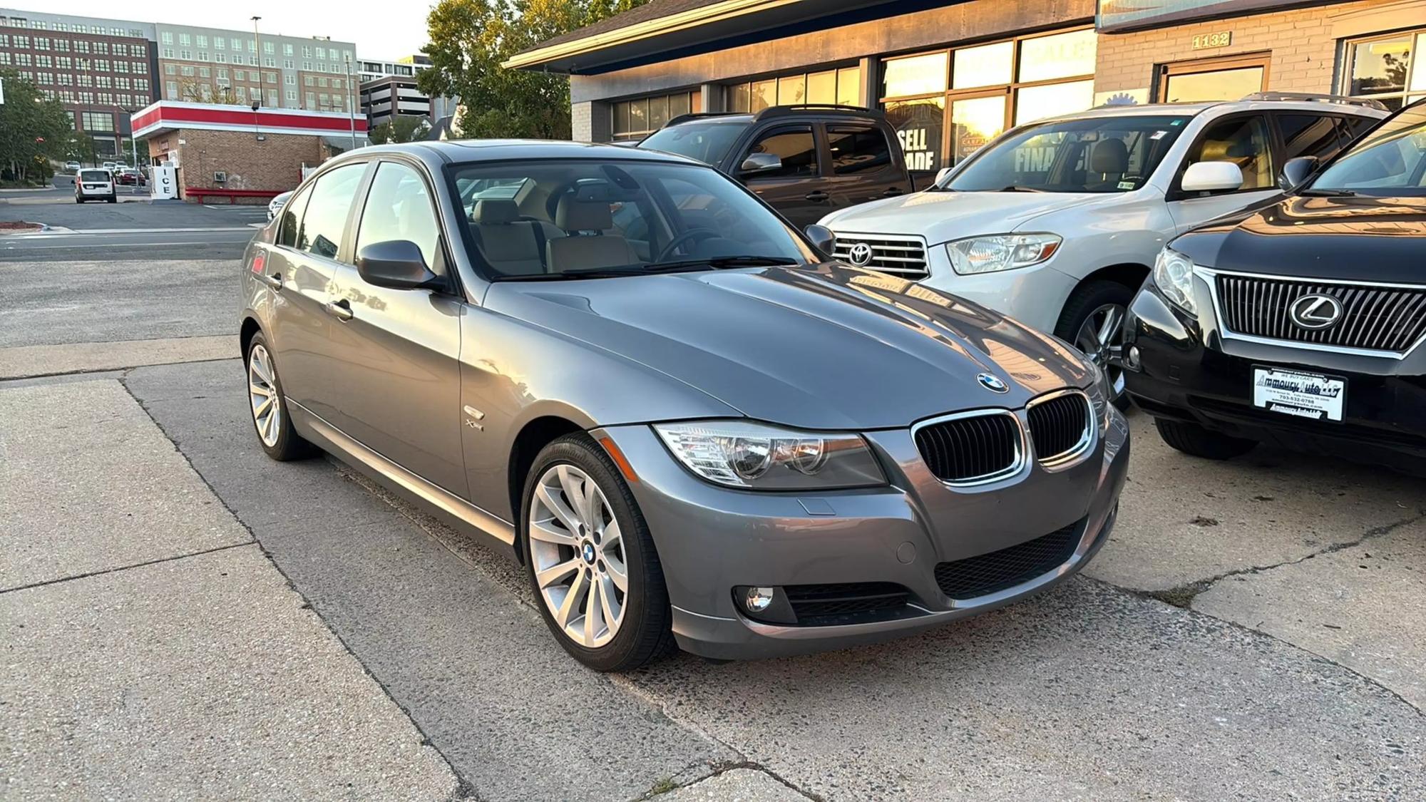 2011 BMW 3 Series 328i photo 47