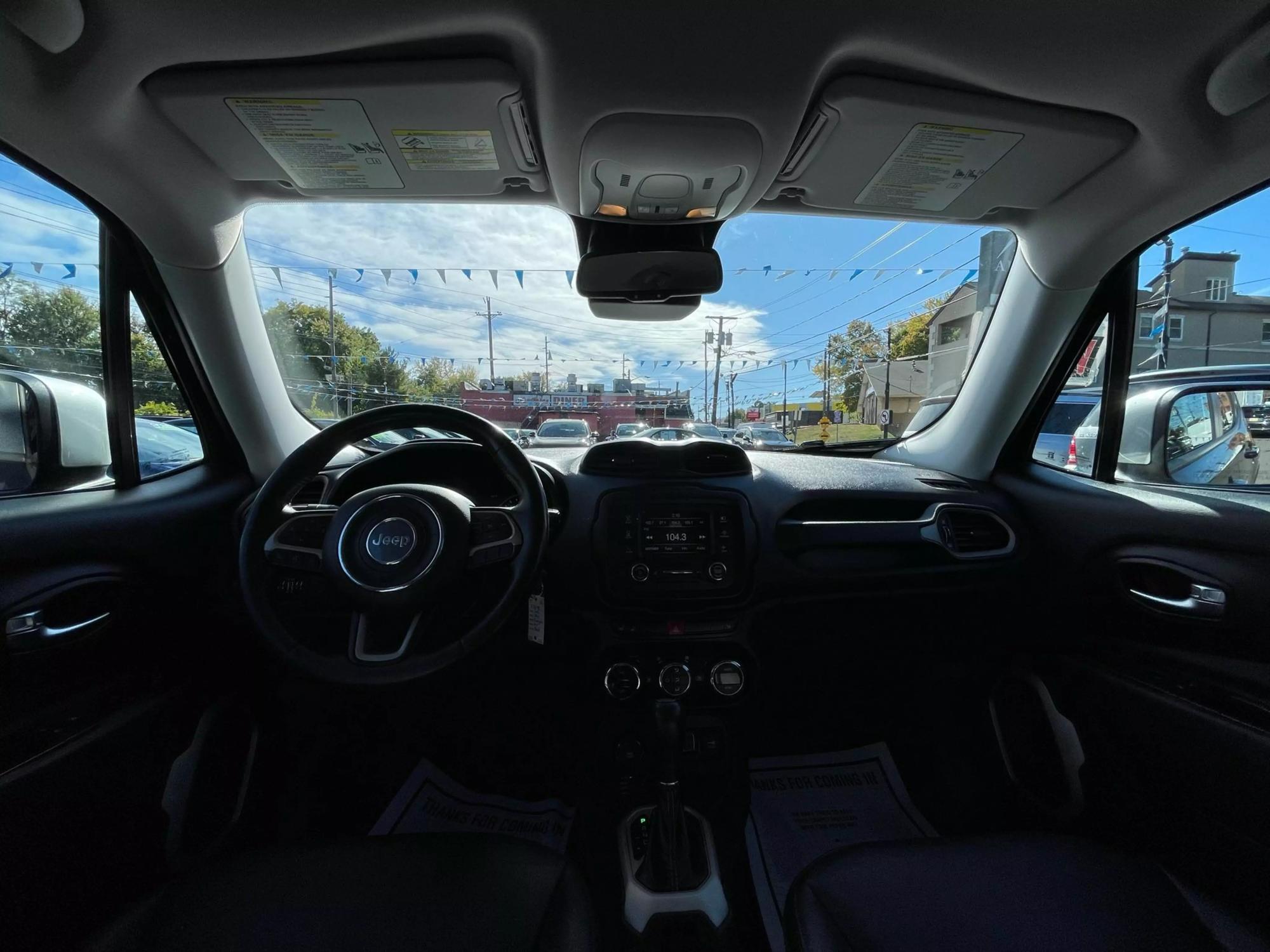 2015 Jeep Renegade Limited photo 126