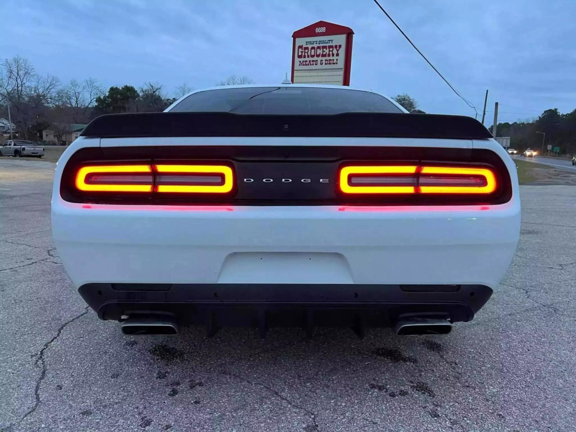 2018 Dodge Challenger Scat Pack photo 18