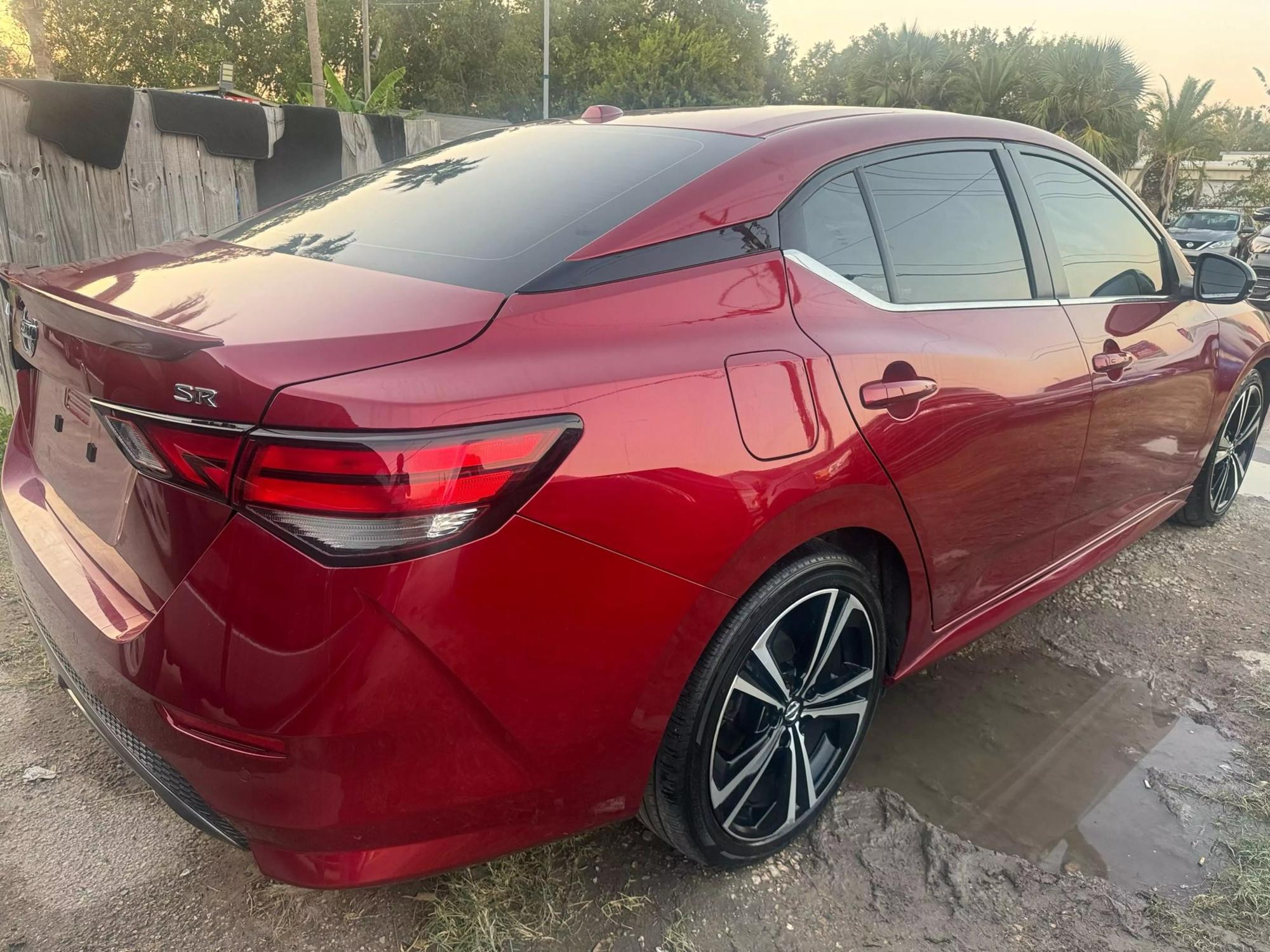 2021 Nissan Sentra SR photo 32