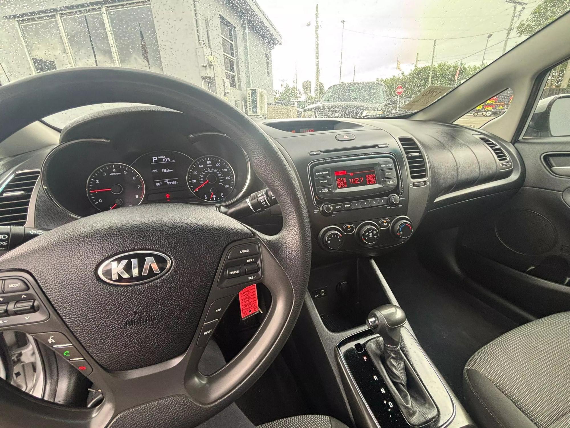 2018 Kia FORTE LX photo 29