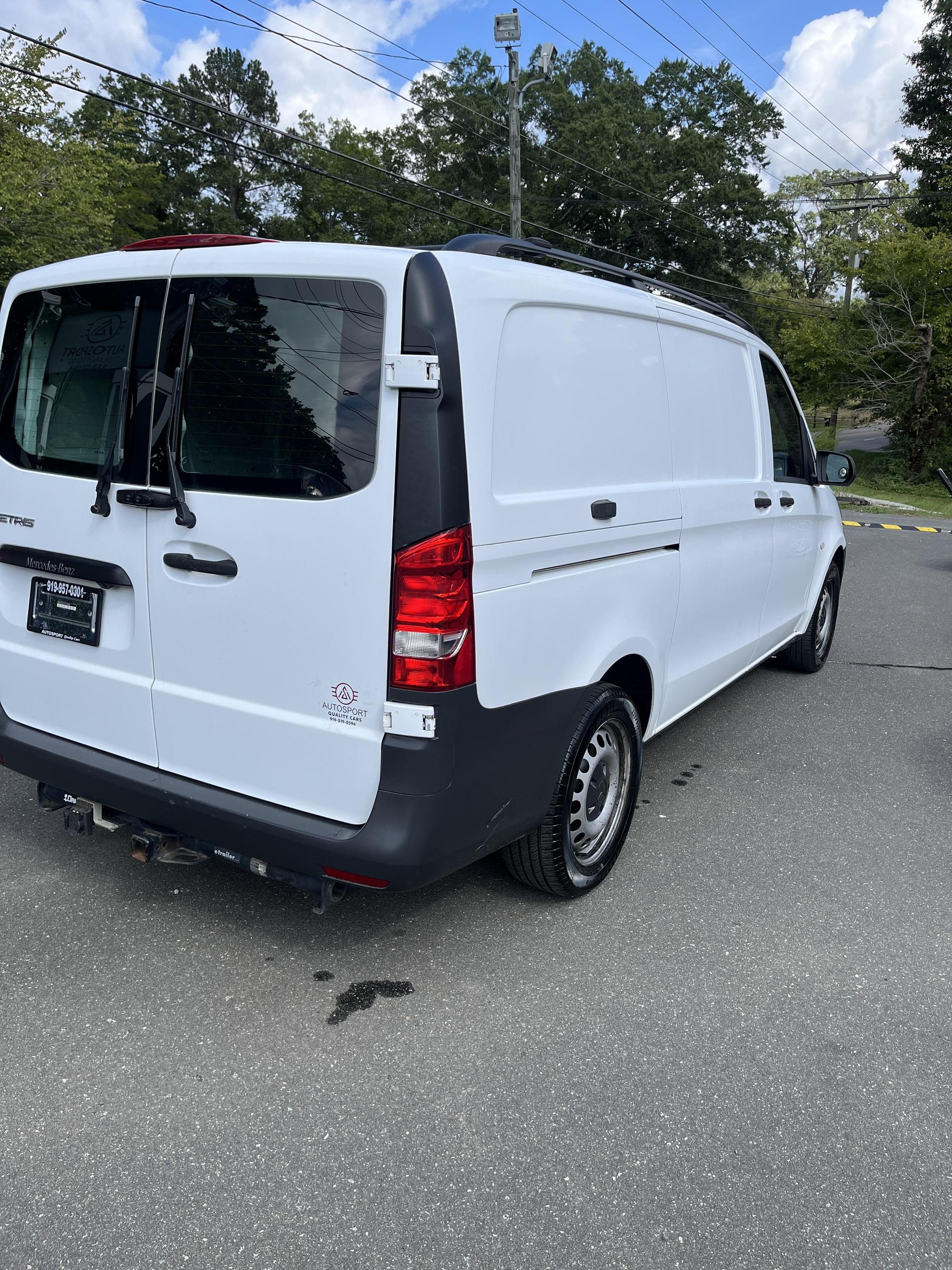 2016 Mercedes-Benz Metris Cargo Van Base photo 16