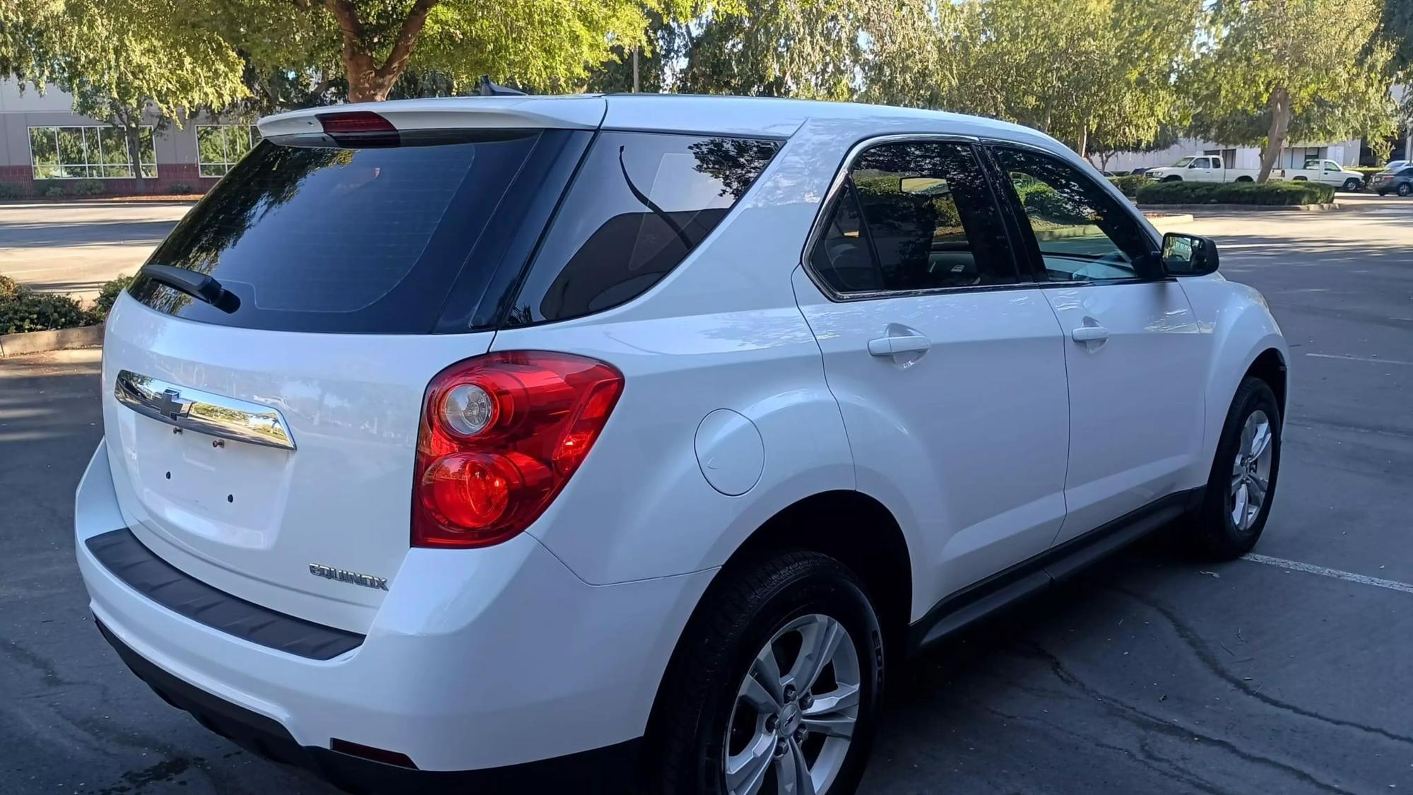 2014 Chevrolet Equinox LS photo 30