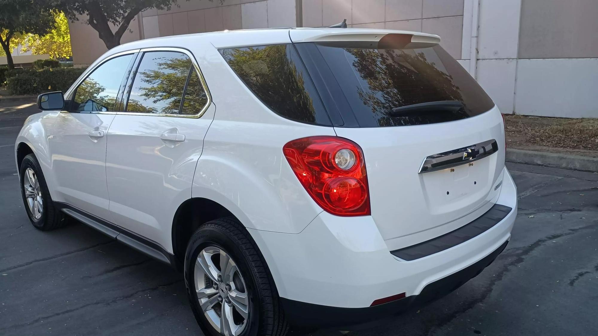 2014 Chevrolet Equinox LS photo 28