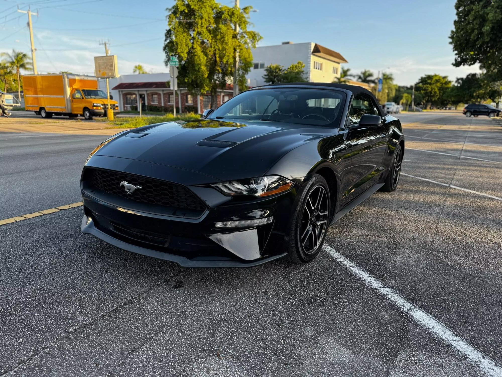 2019 Ford Mustang EcoBoost Premium photo 25