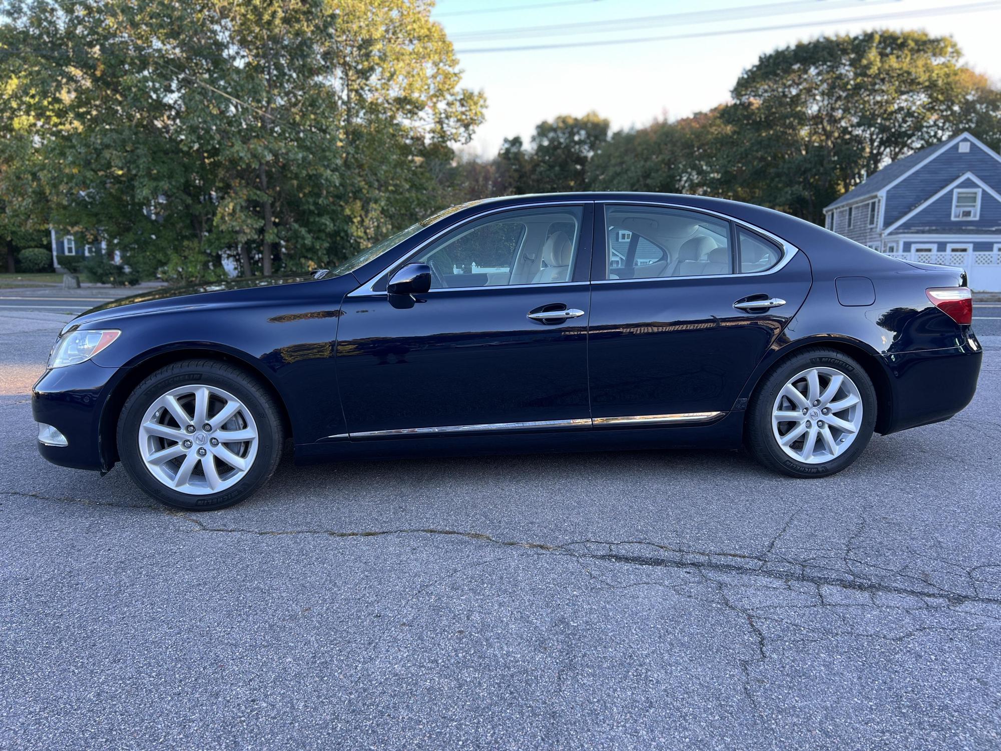 2008 Lexus LS Base photo 39