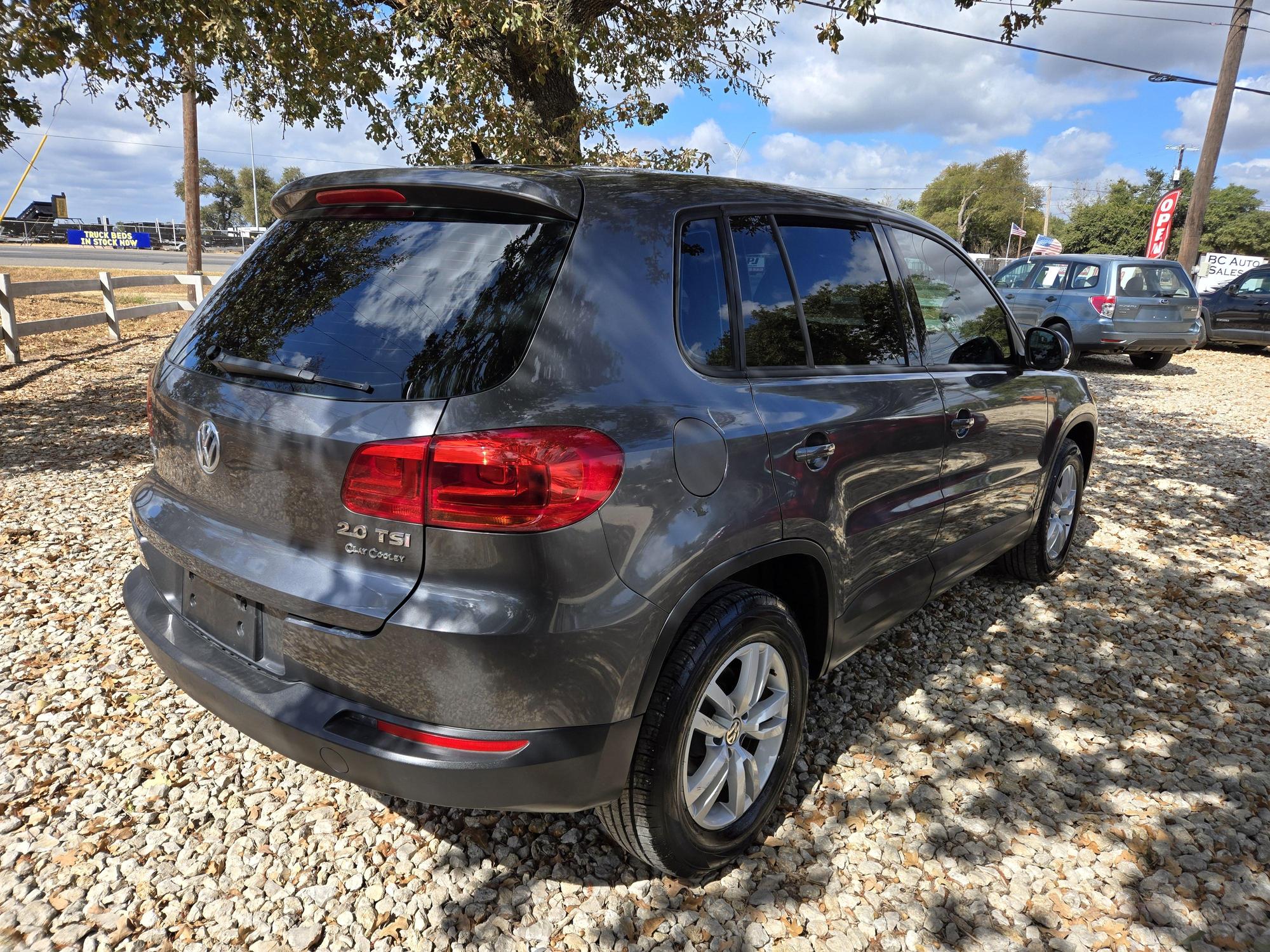 2013 Volkswagen Tiguan S photo 22