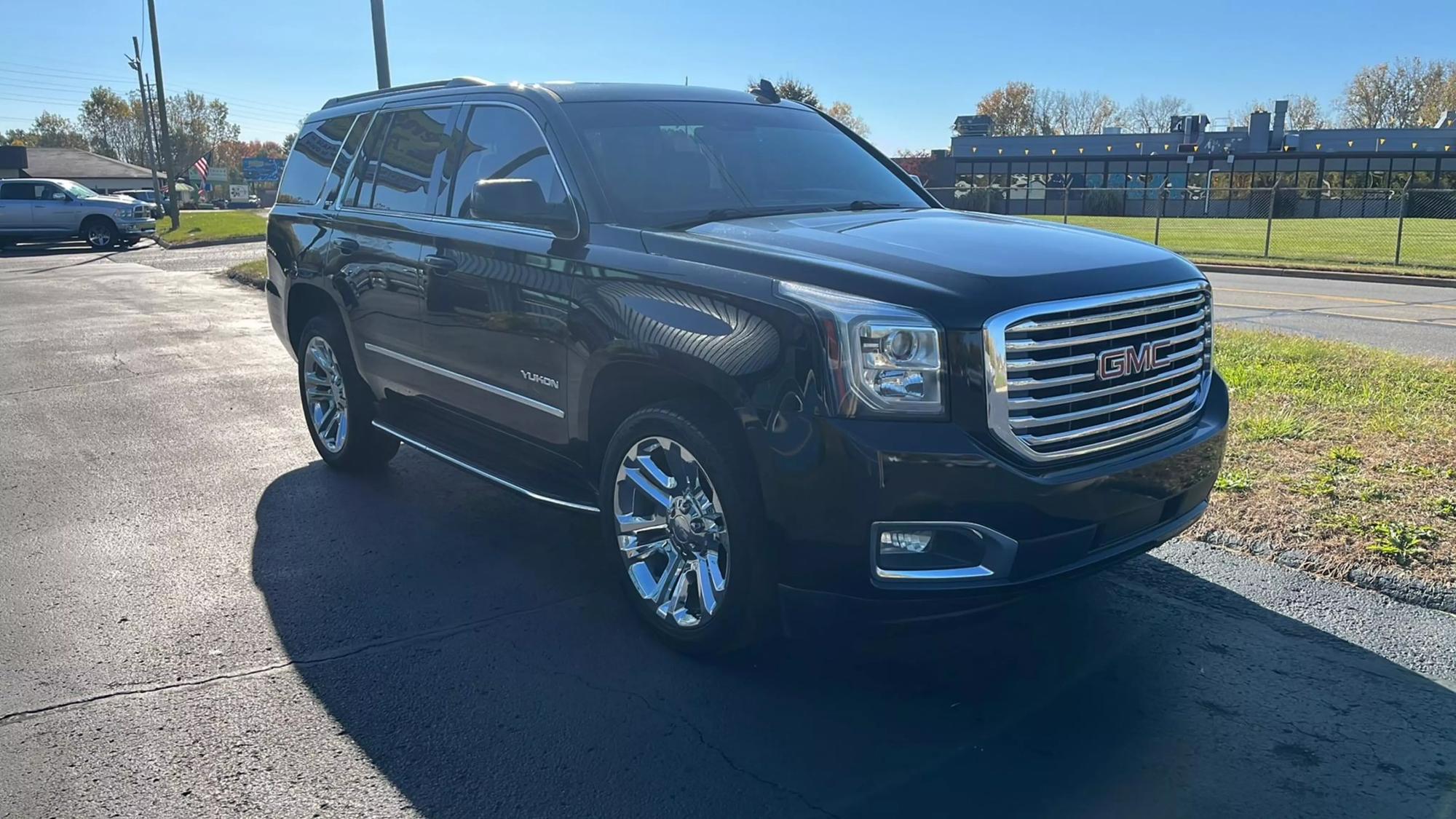 2017 GMC Yukon SLT photo 26