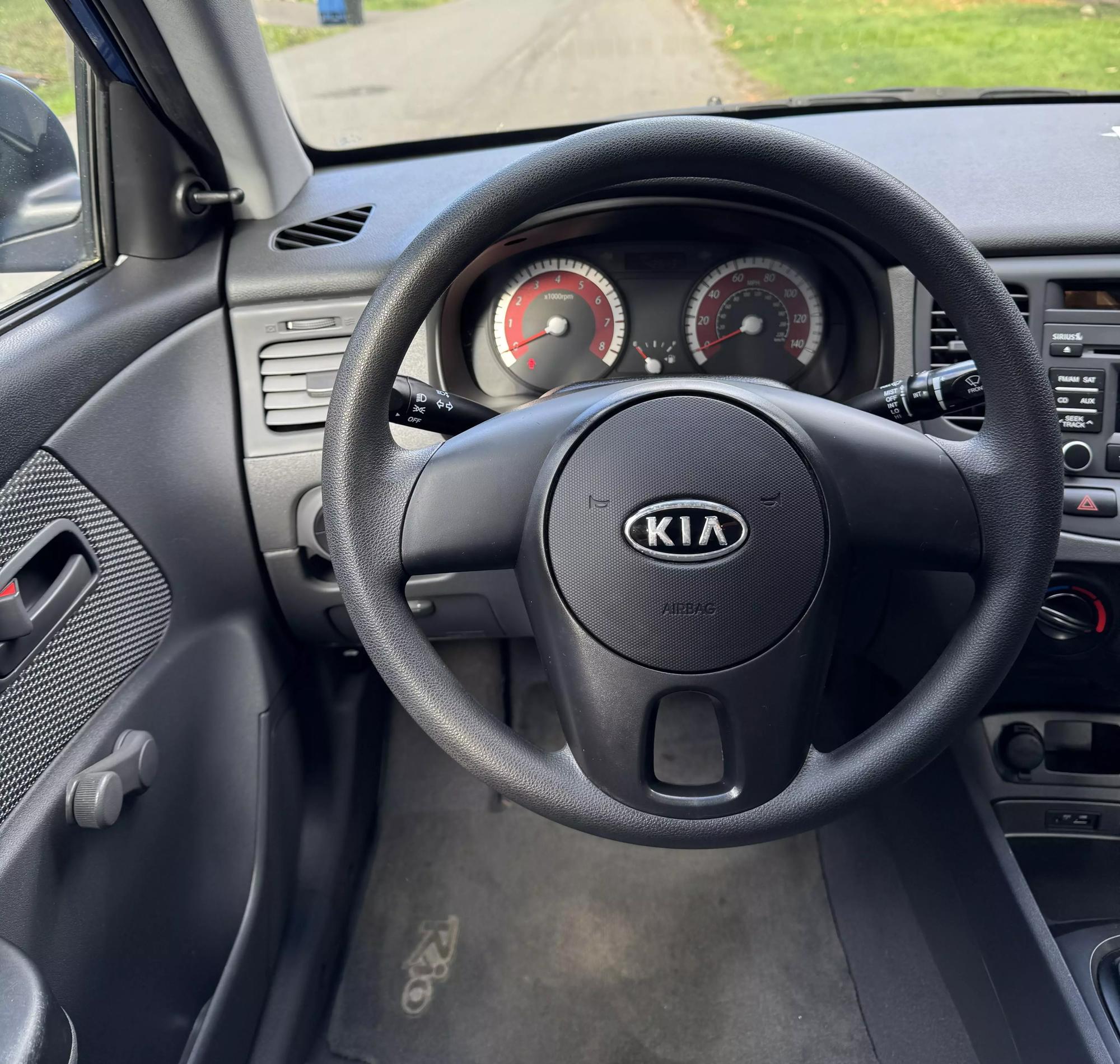 2010 Kia Rio LX photo 27