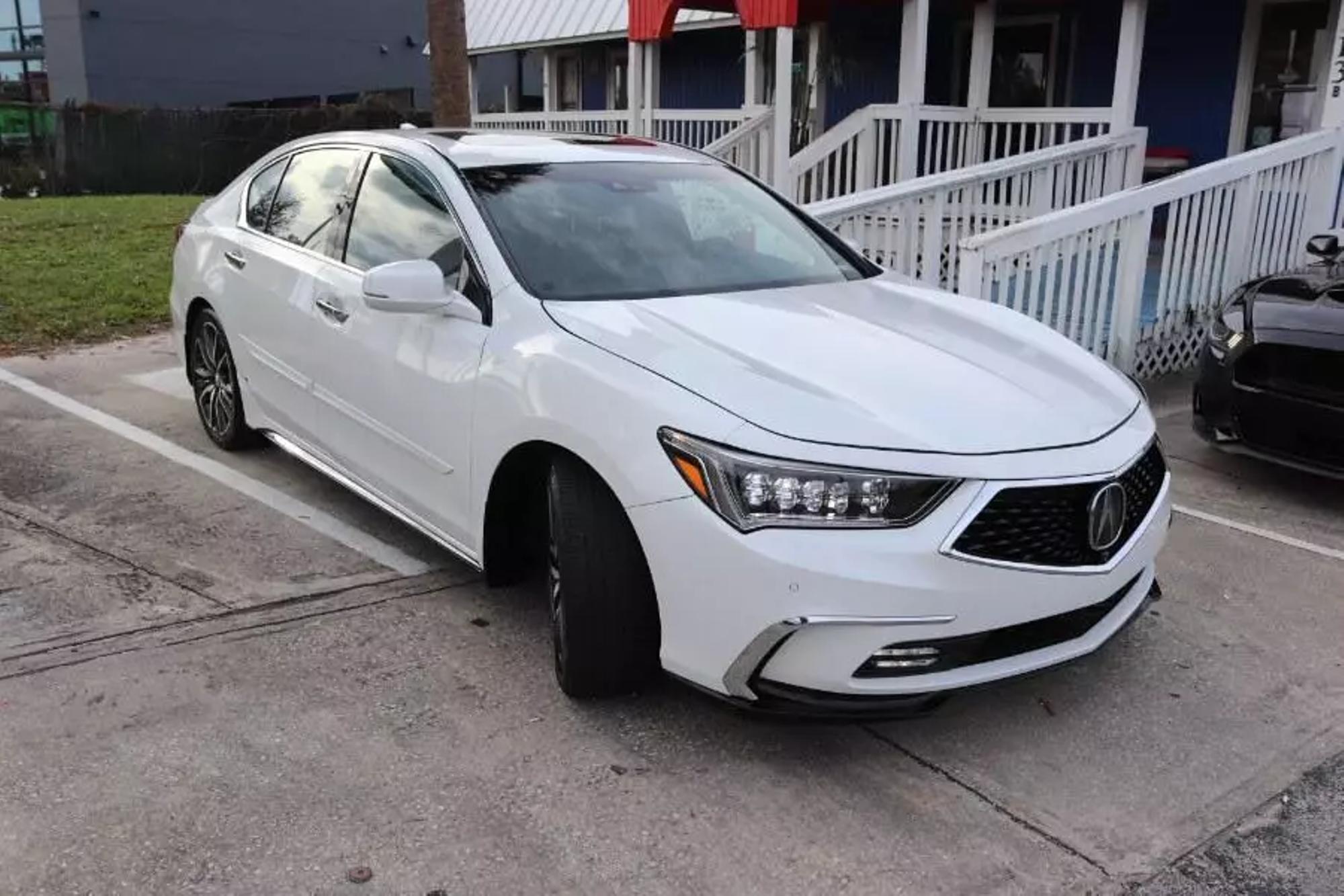 2018 Acura RLX Base photo 17