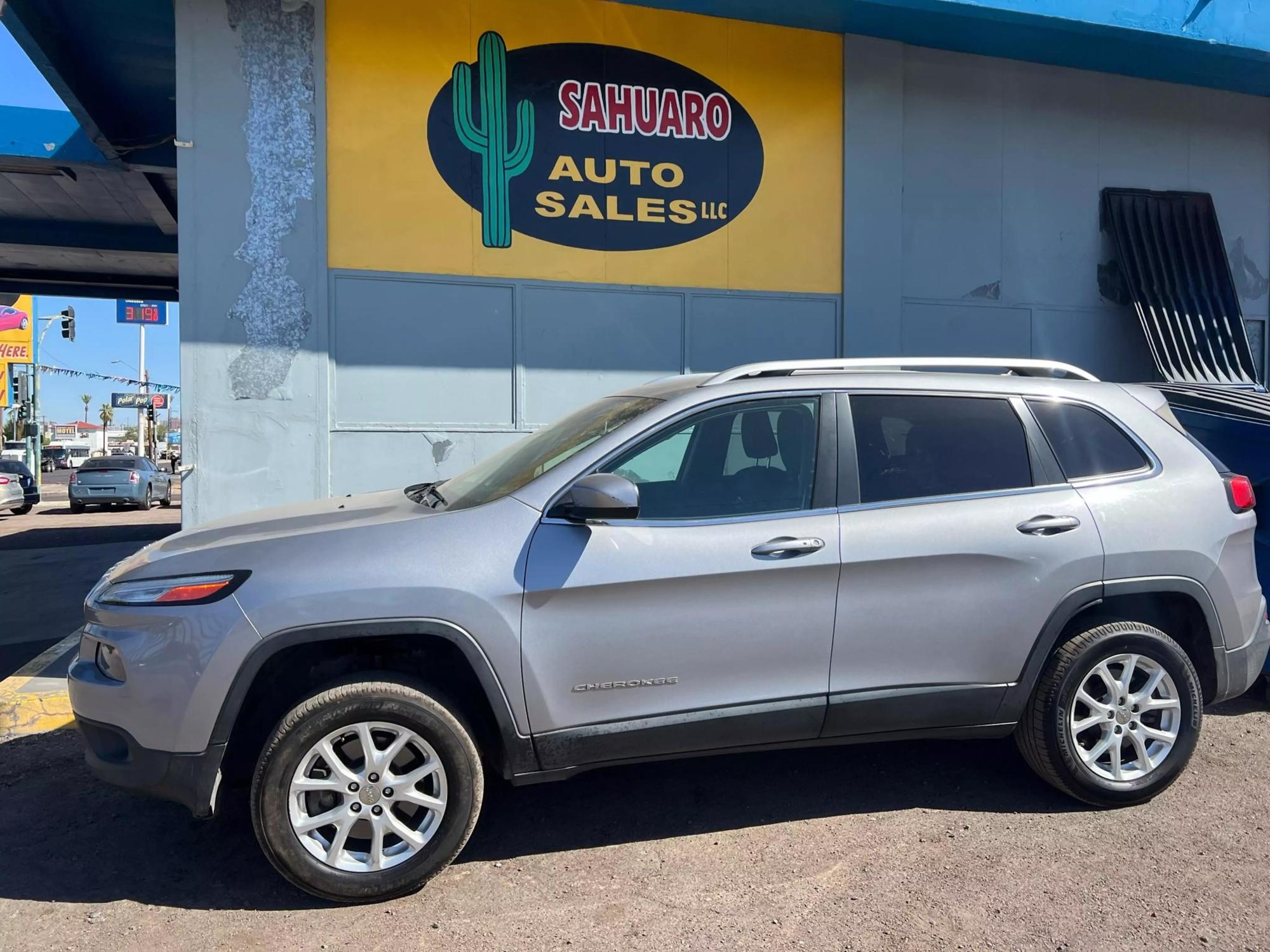 2014 Jeep Cherokee Latitude photo 2