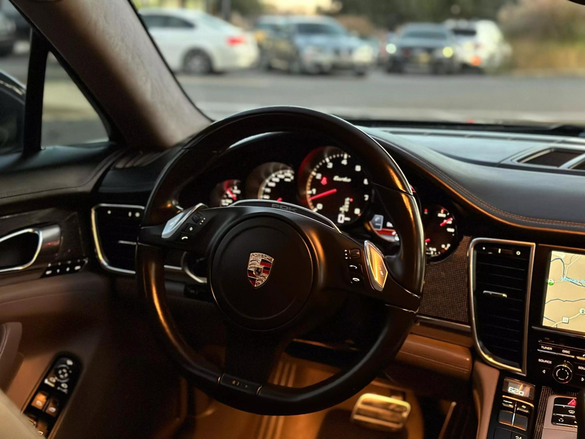 2011 Porsche Panamera Turbo photo 106