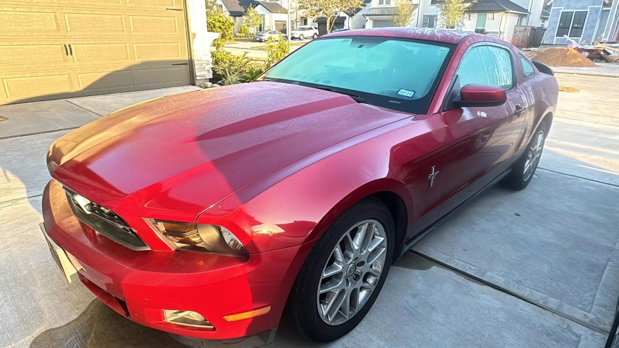 2012 Ford Mustang V6 photo 15