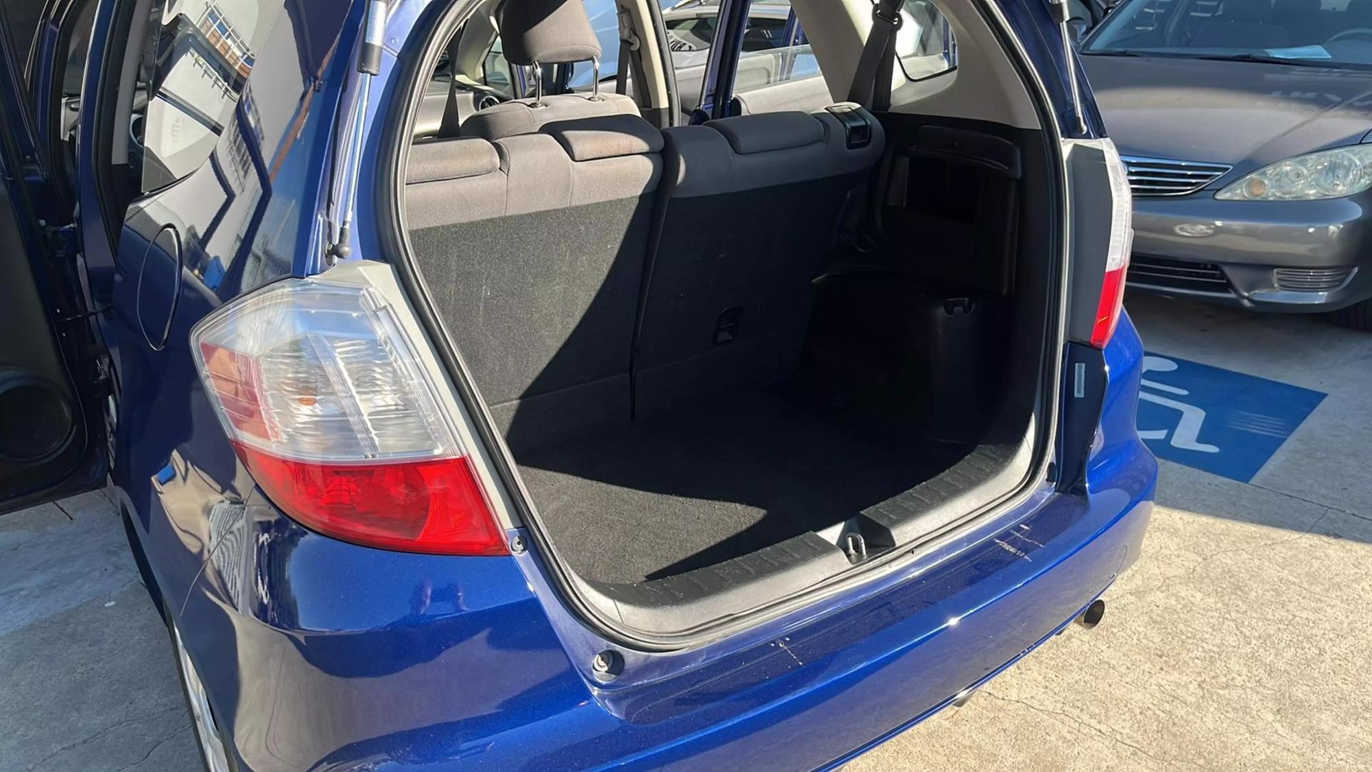 2013 Honda Fit Base photo 42