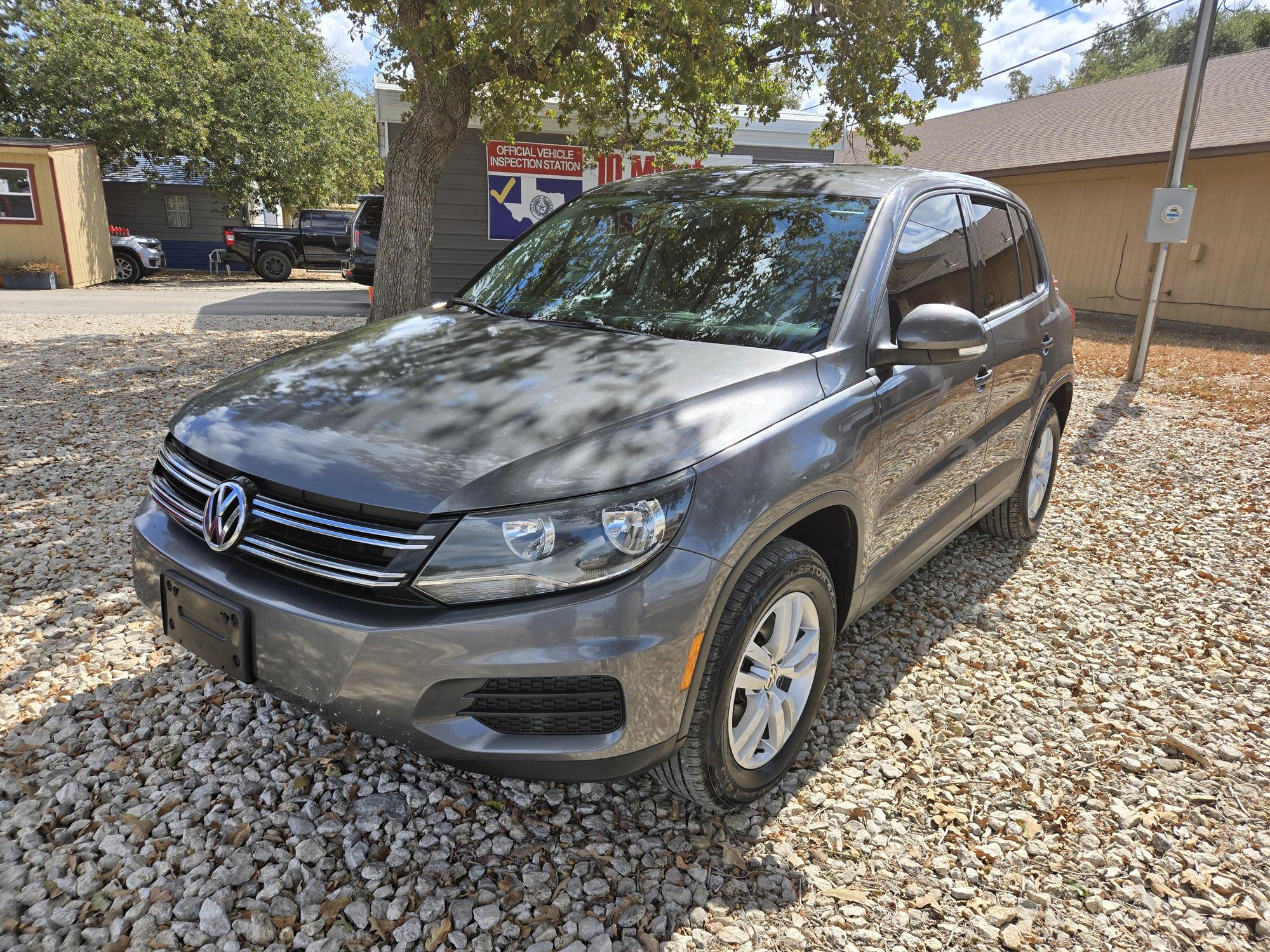 2013 Volkswagen Tiguan S photo 18