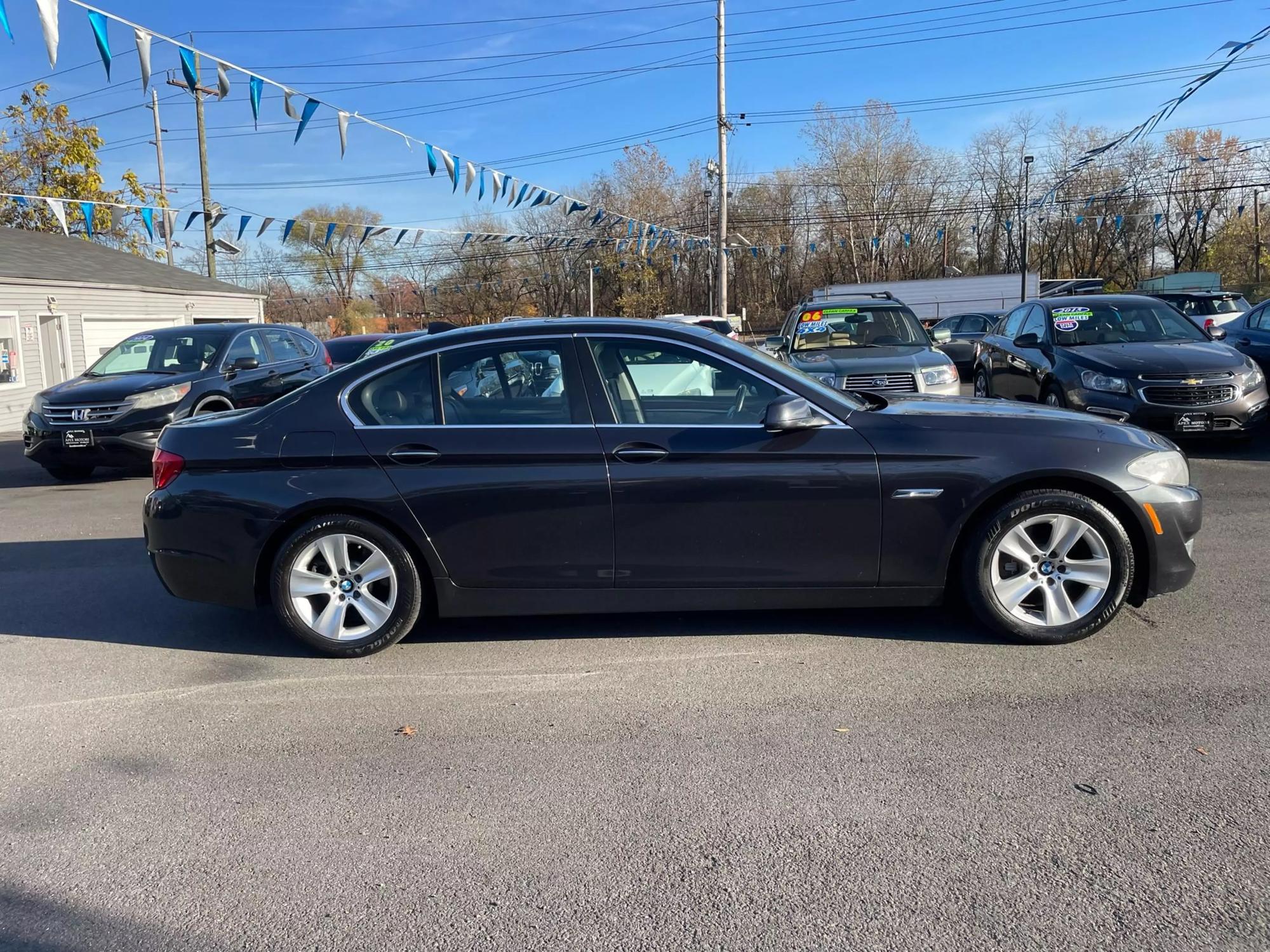 2013 BMW 5 Series 528i photo 83