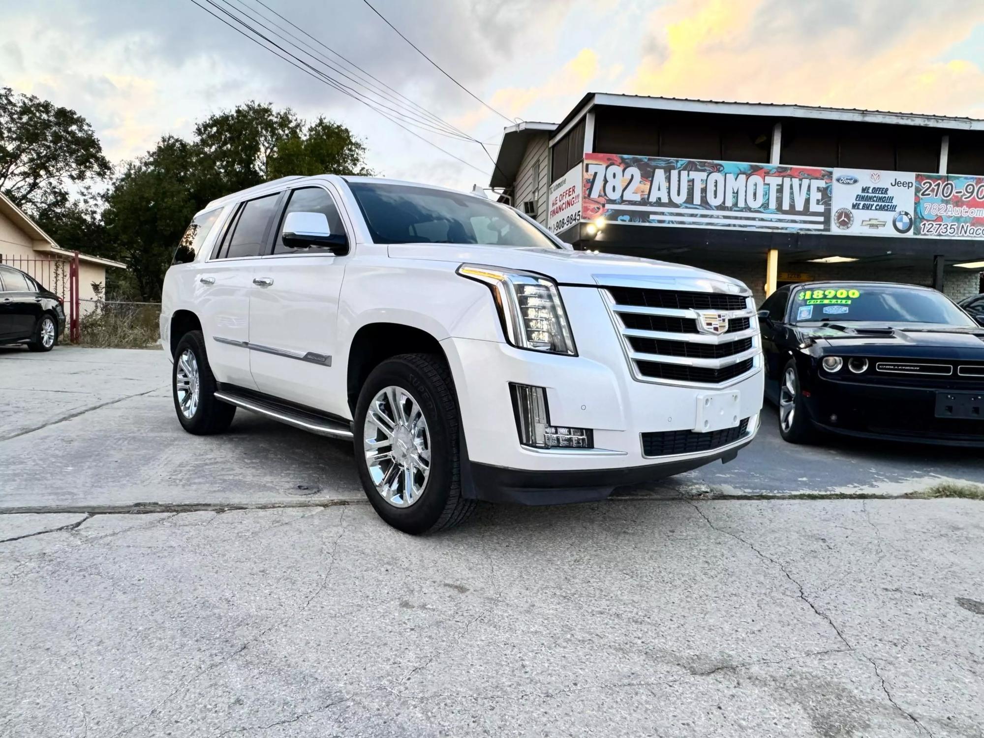 2016 Cadillac Escalade Base photo 20