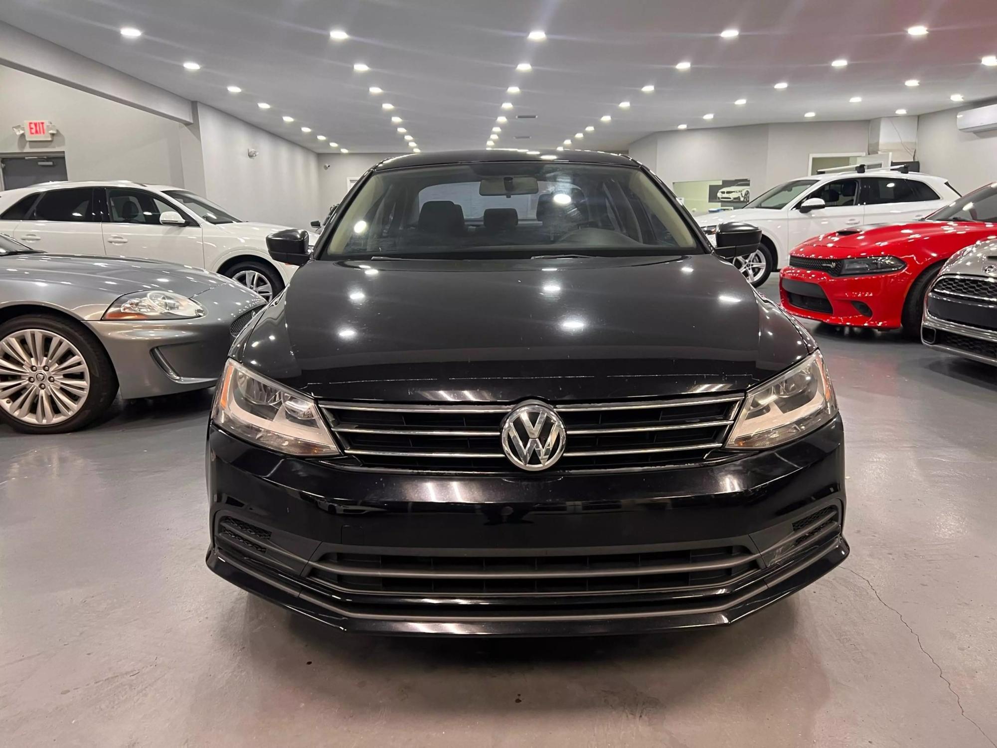 2015 Volkswagen Jetta SE photo 2